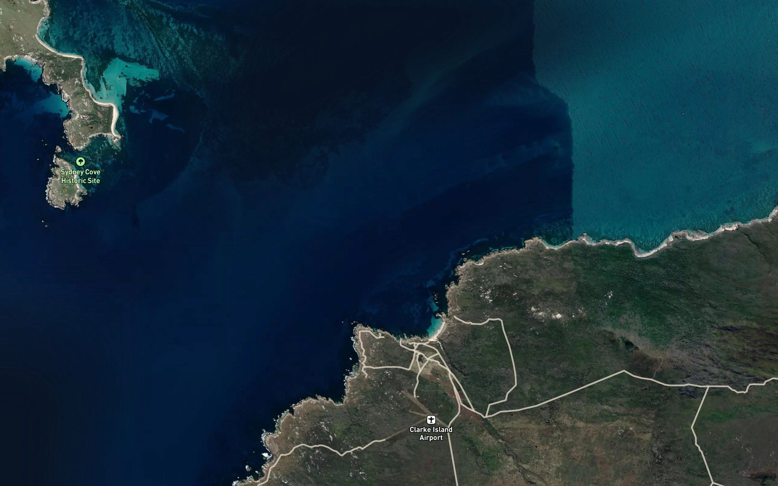 MacLaines Bay