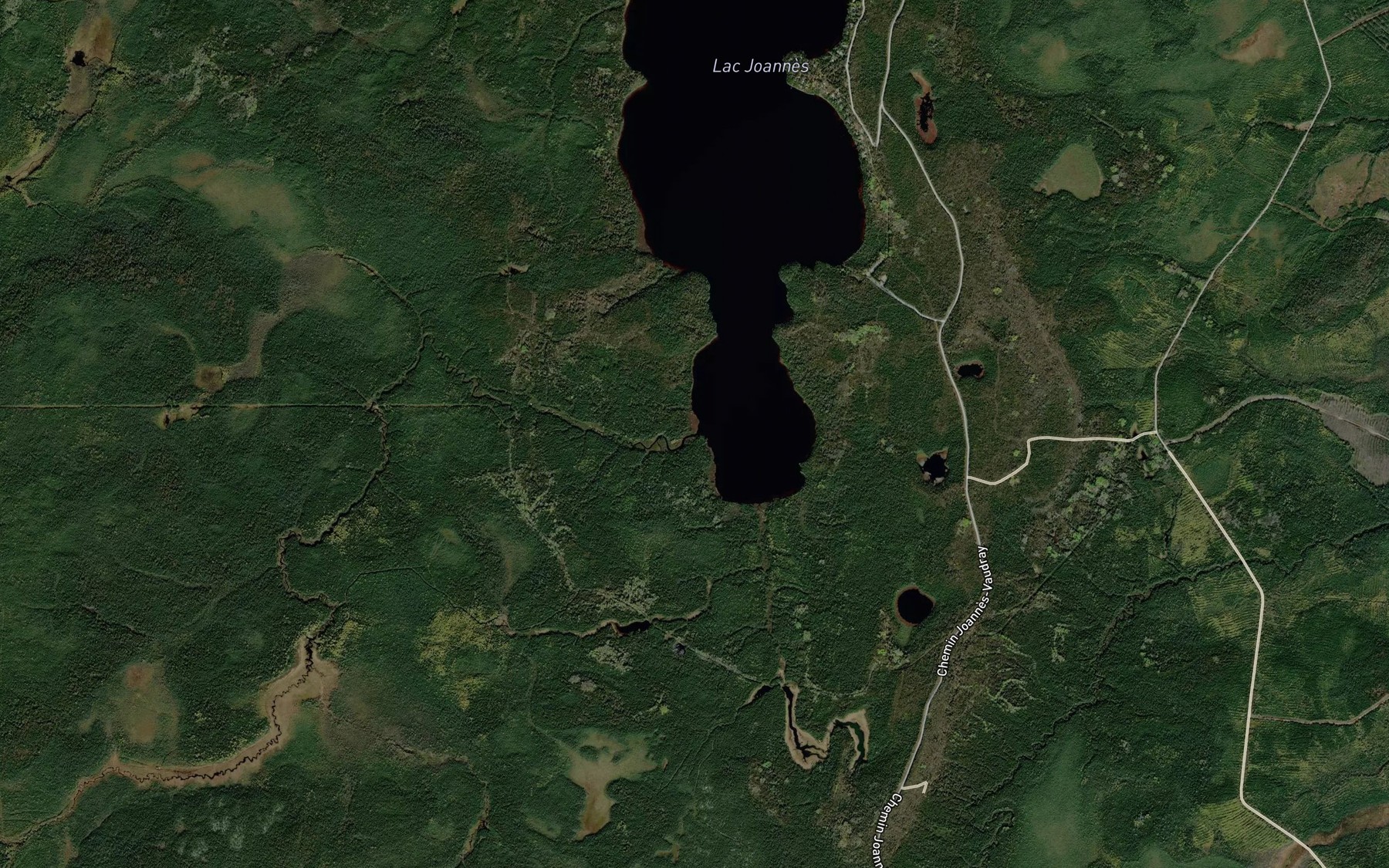 Satellite map of the Ruisseau au Serpent