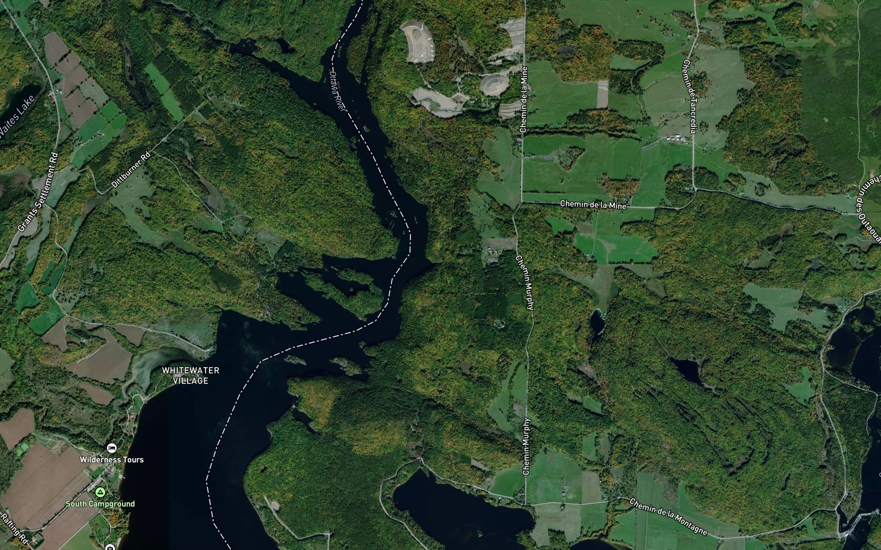 Satellite map of the Chute a Mulroney