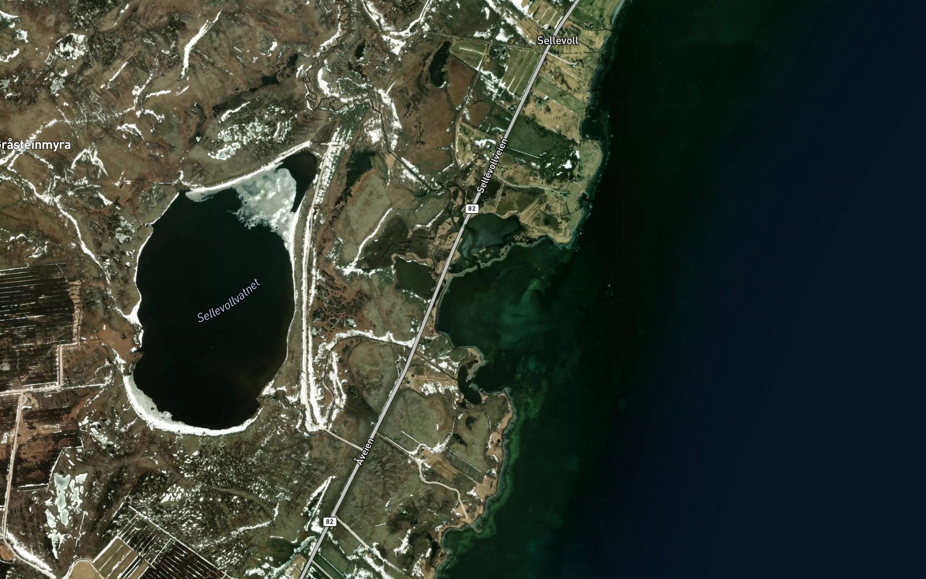 Satellite map of the Dyna