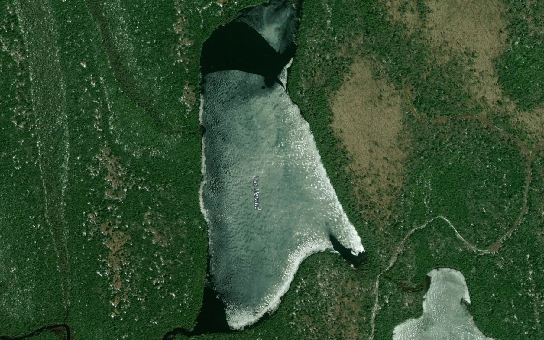 Satellite map of the Lac Heraud