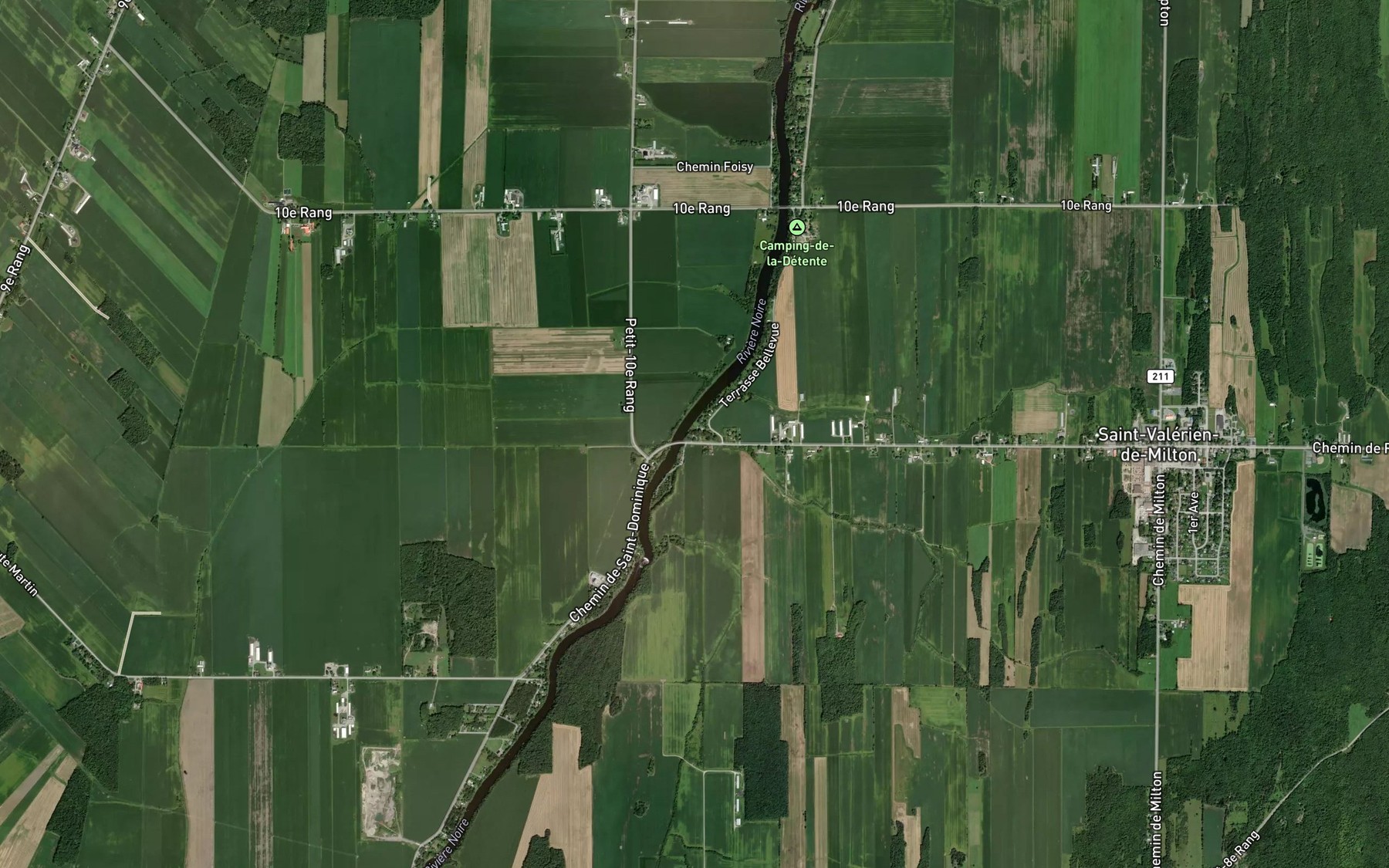 Satellite map of the Cours d'eau Champigny
