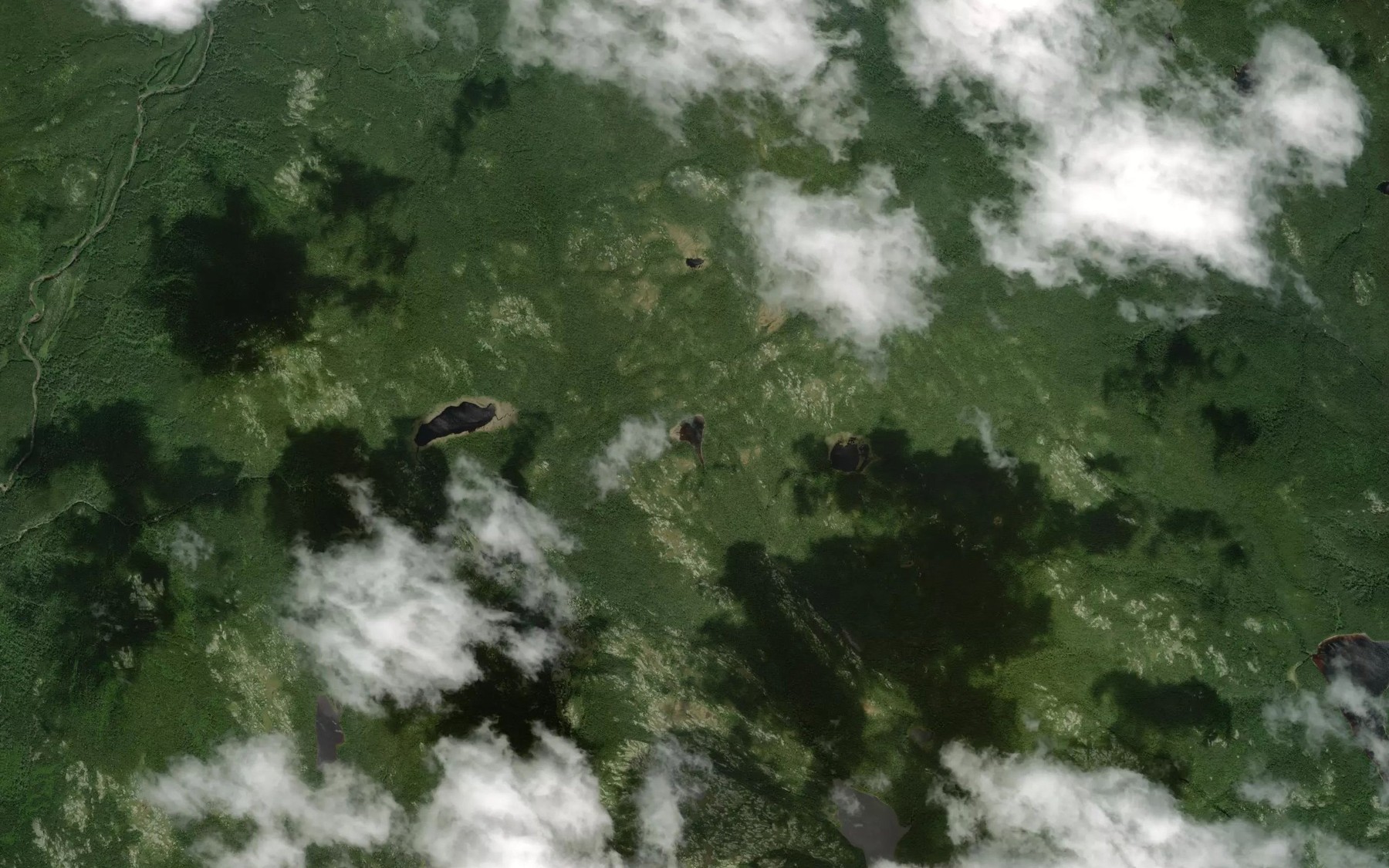 Satellite map of the Lac Thuja