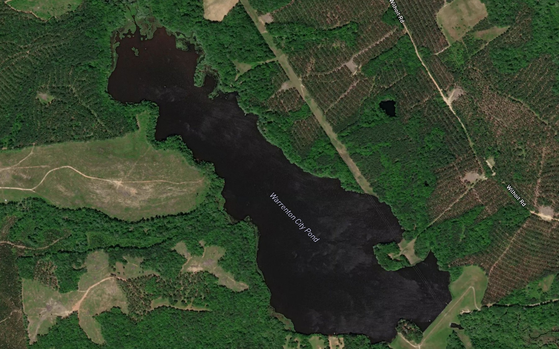 Satellite map of the Warrenton City Pond