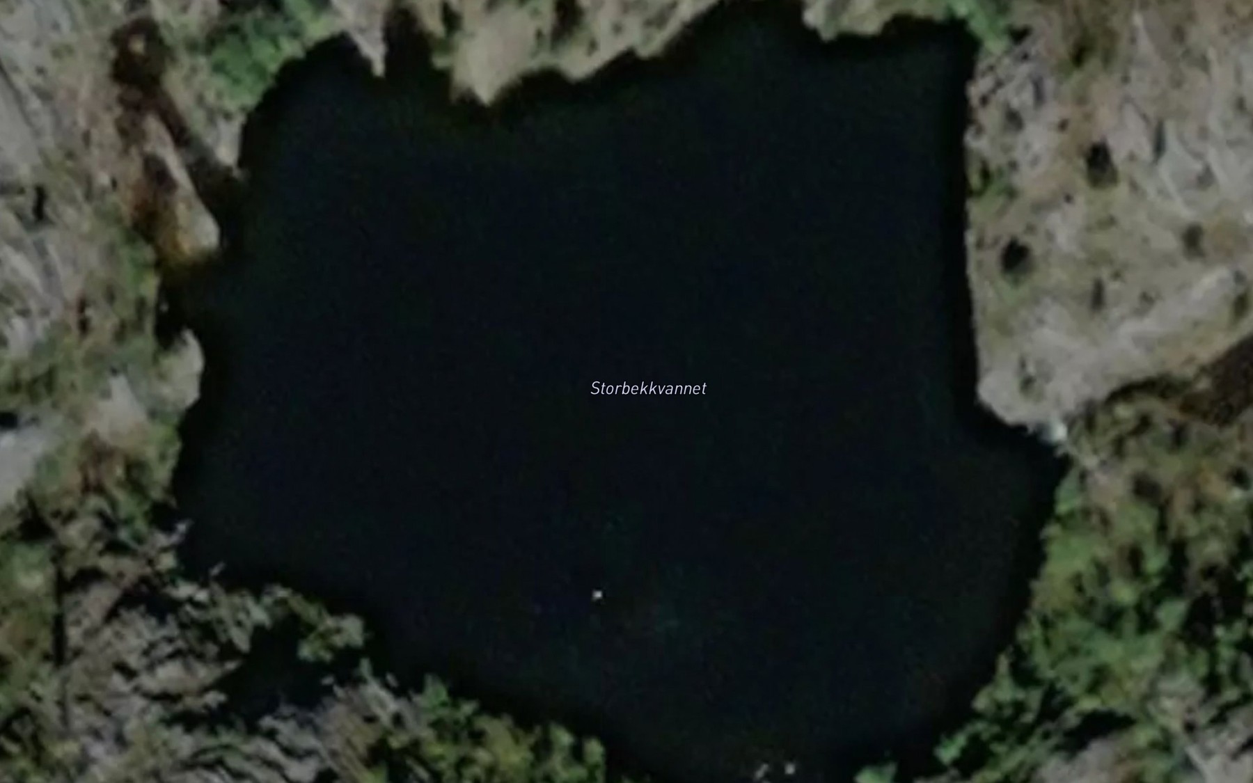 Satellite map of the Storbekkvatn