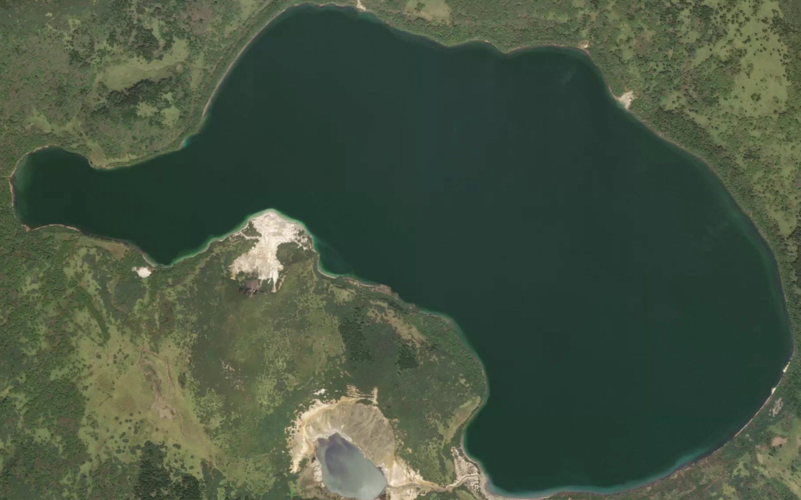 Ozero Goryacheye