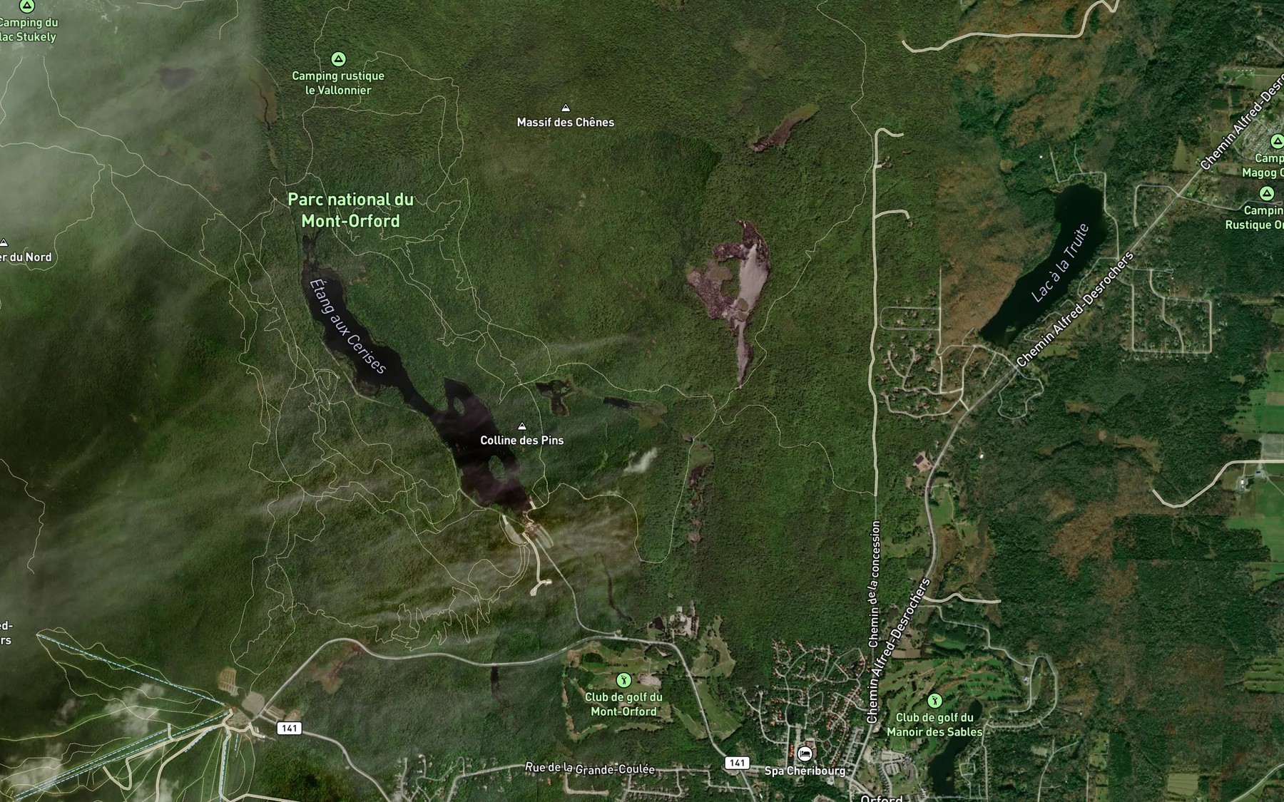 Satellite map of the Etang du Milieu