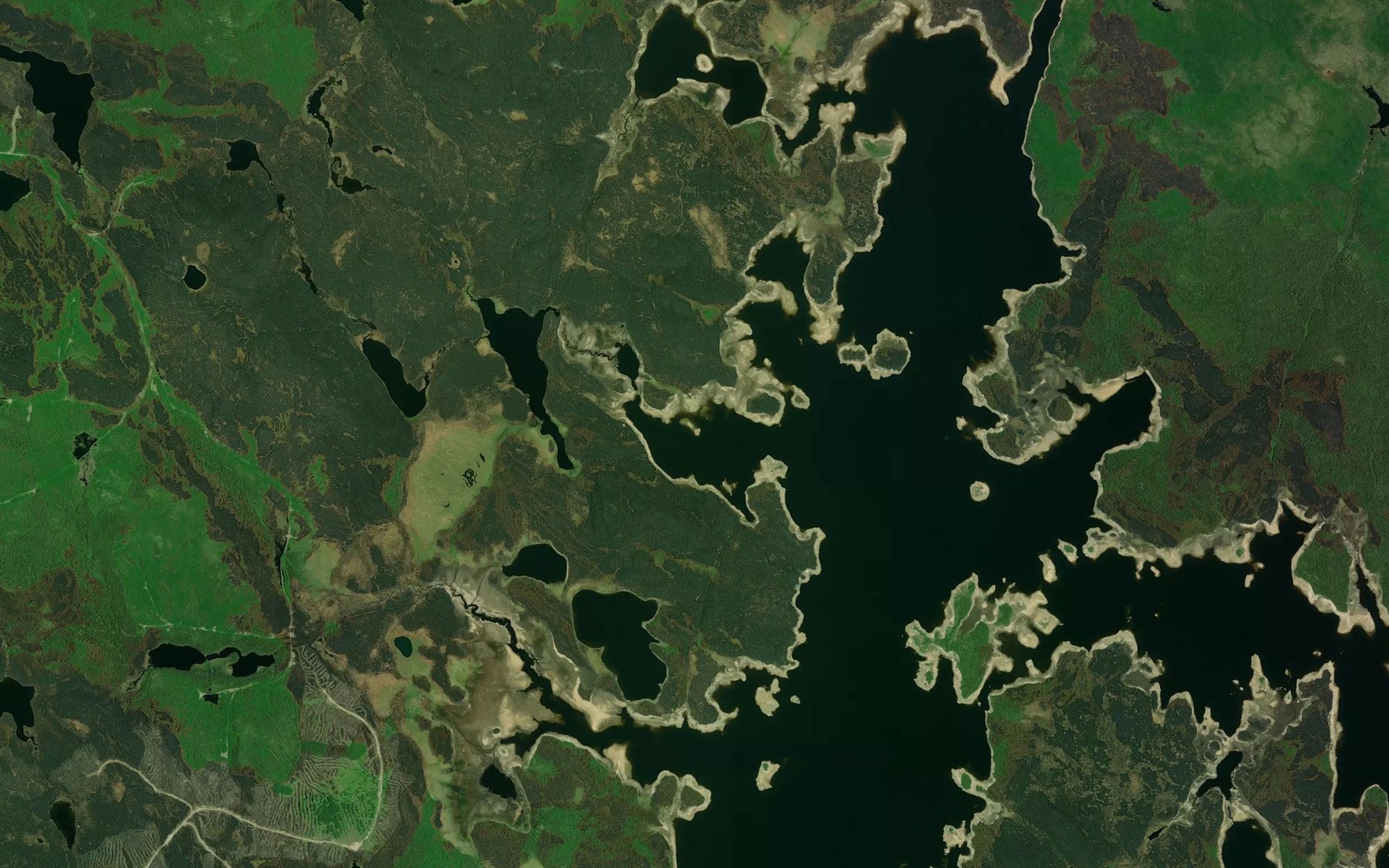 Satellite map of the Baie des Dents