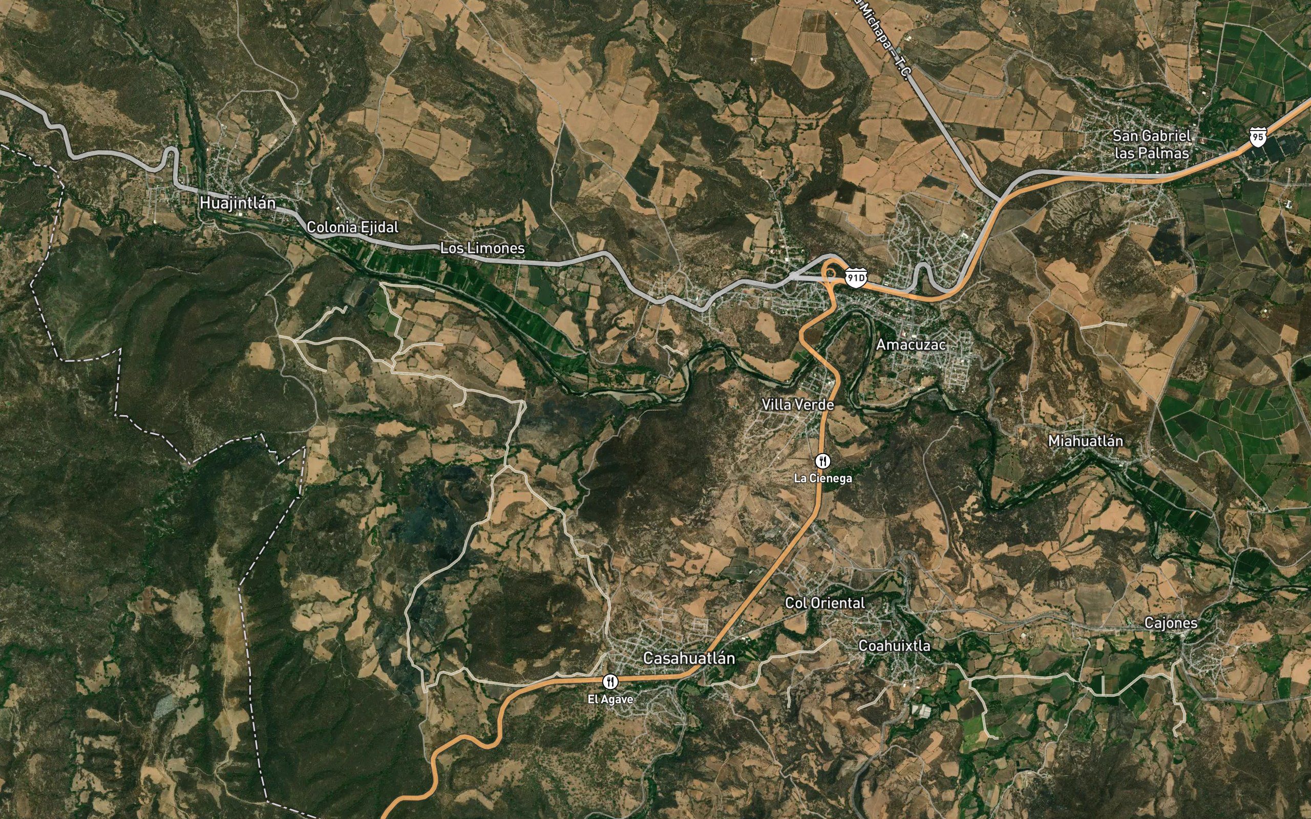 Tlahuichia