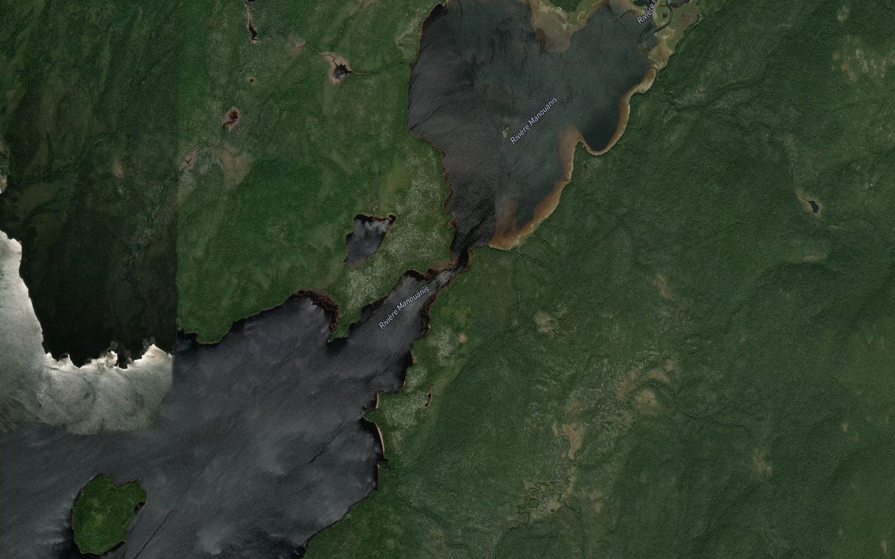 Satellite map of the Riviere Manouanis