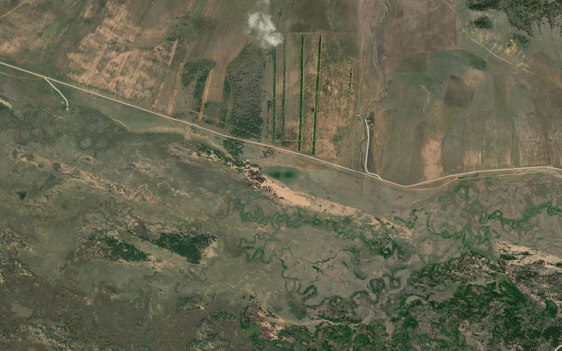 Satellite map of the Ozero Torom
