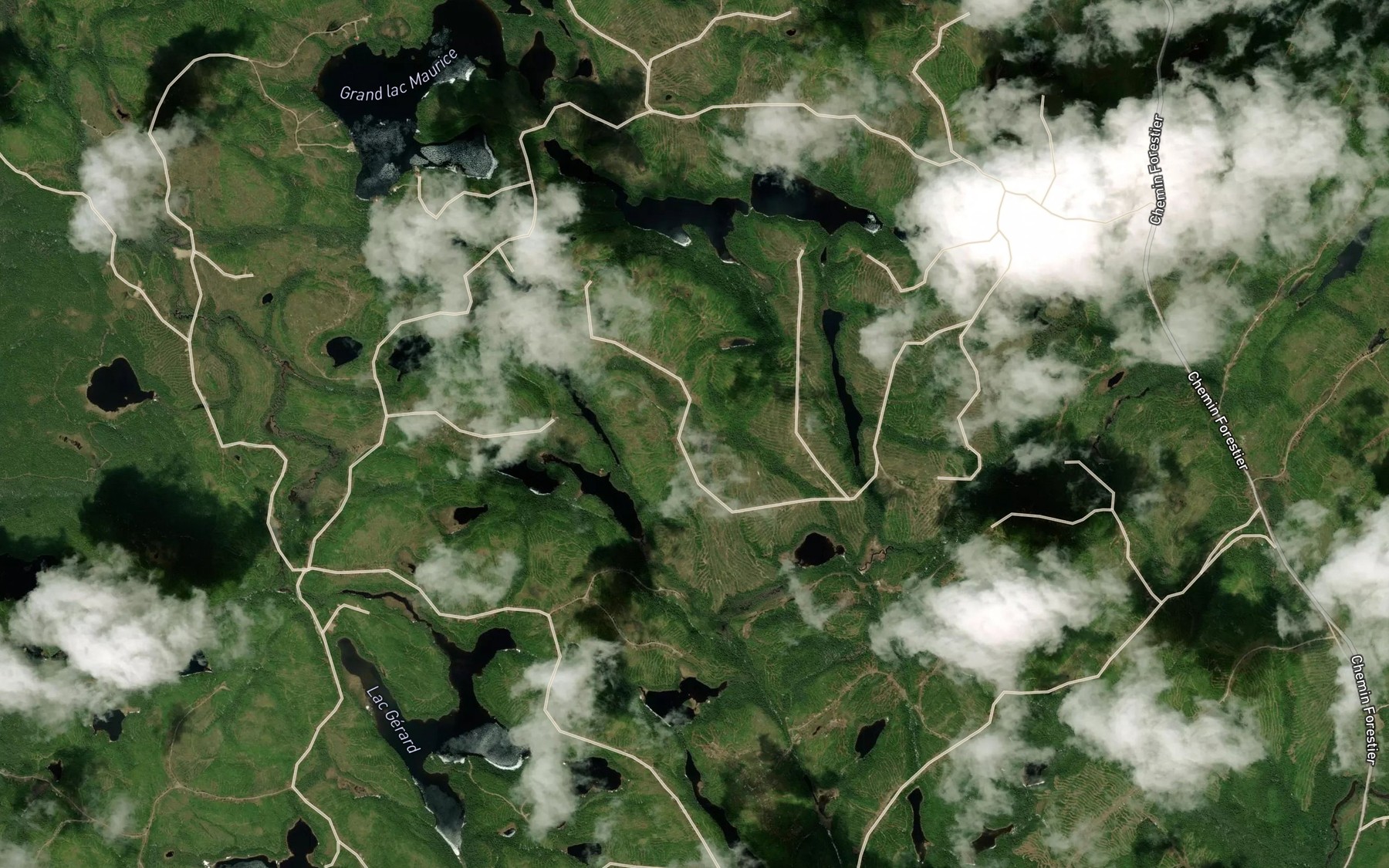 Satellite map of the Lac des Sittelles