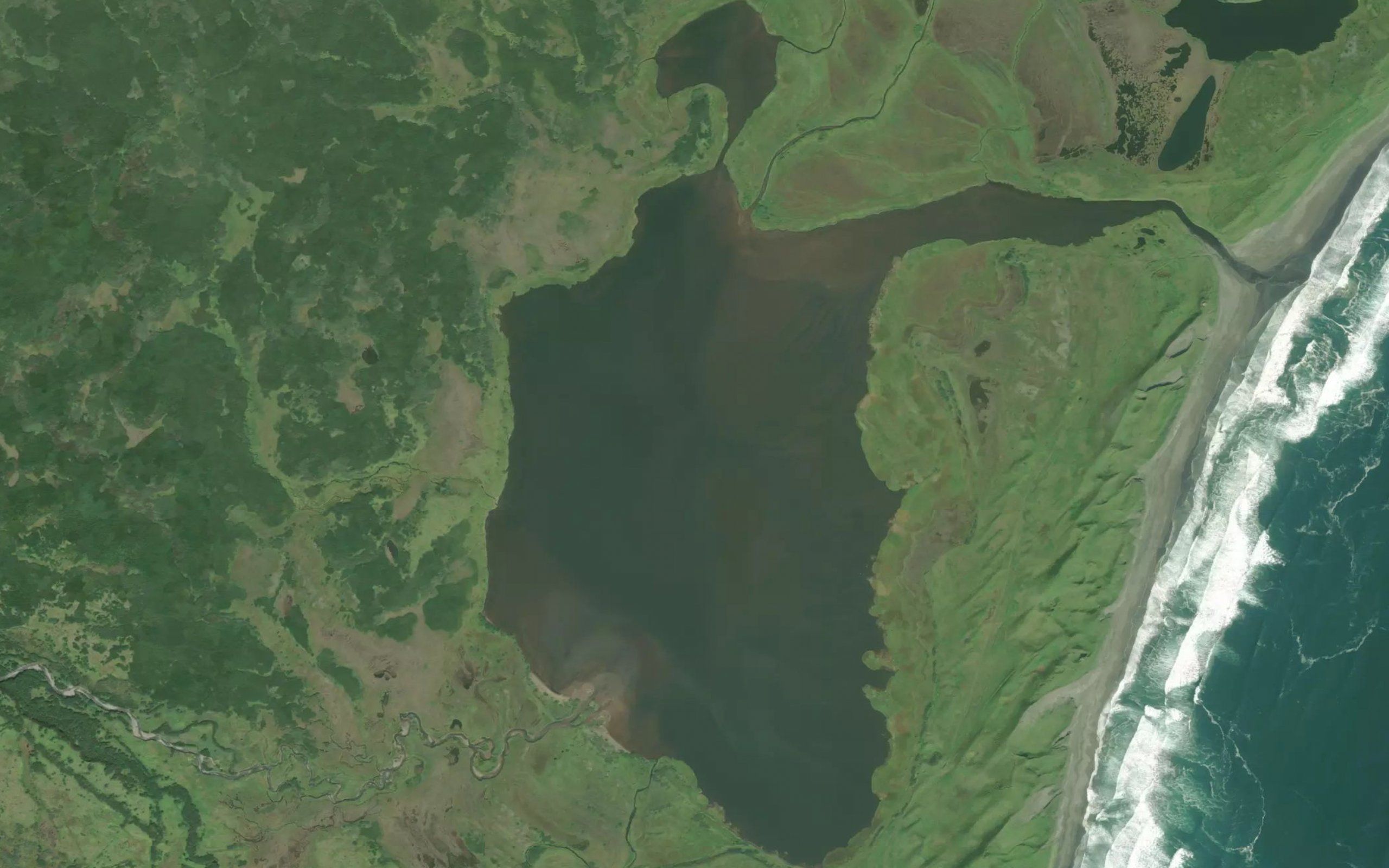 Ozero Zerkal'noye