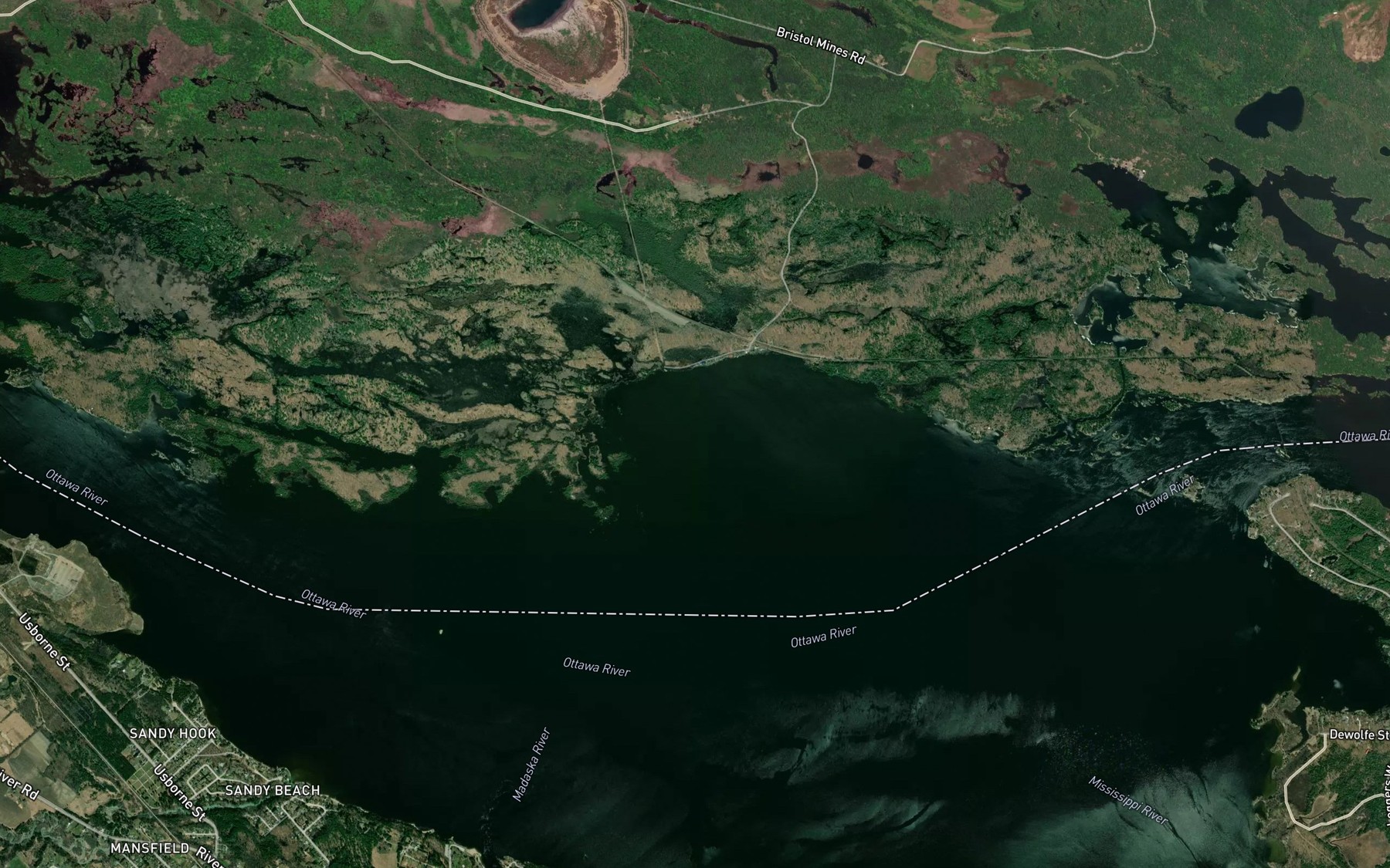 Satellite map of the Baie du Chat