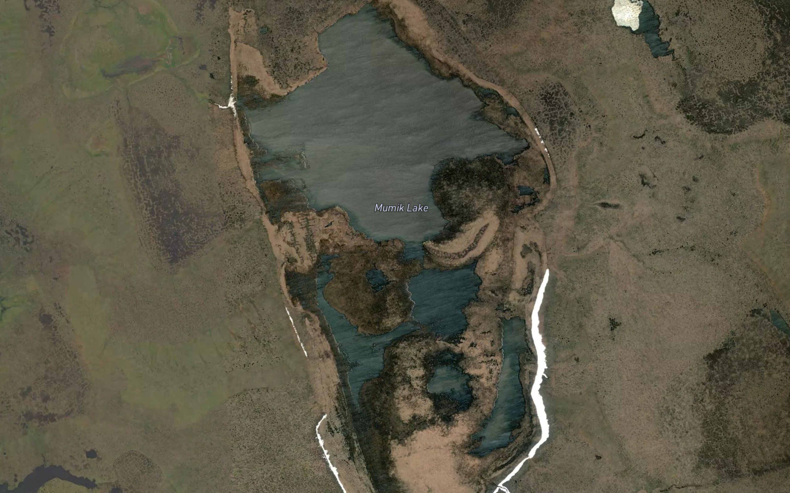 Mumik Lake