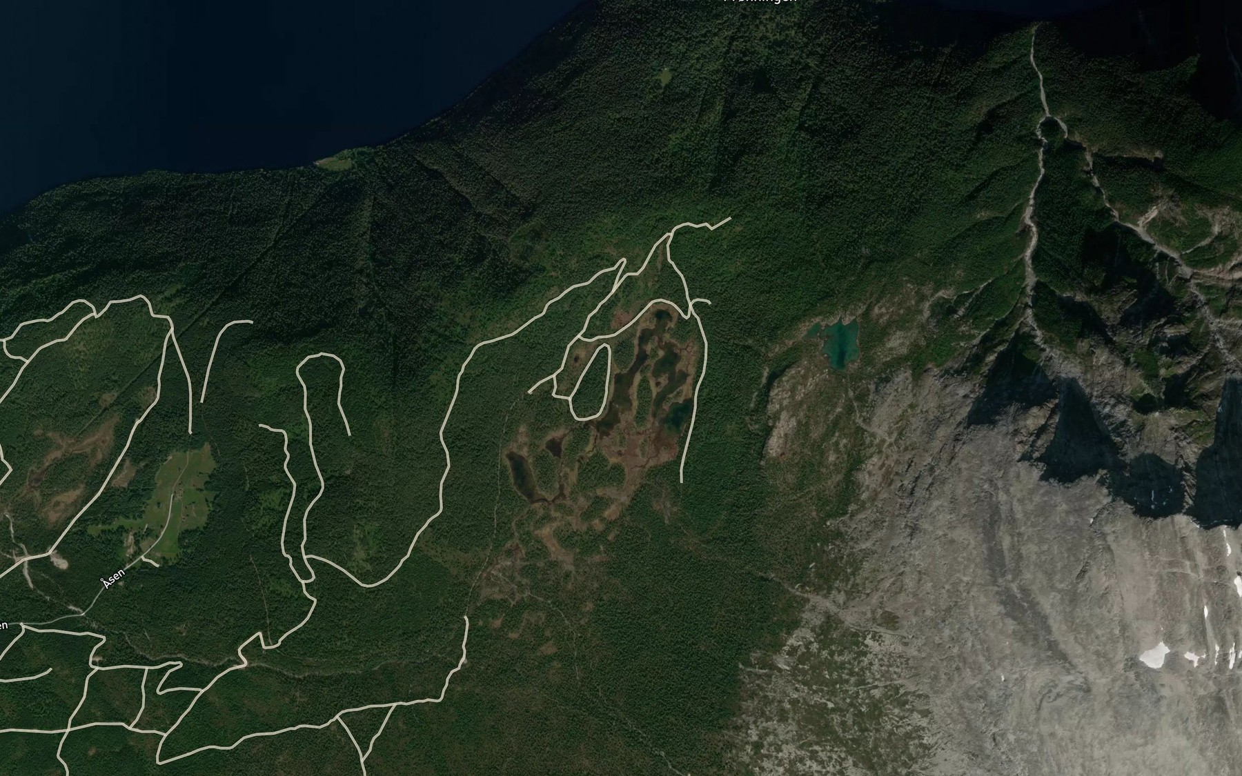Satellite map of the Fronningatjorna