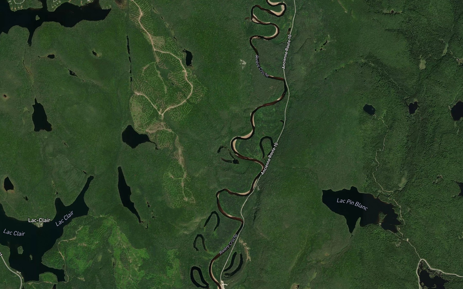 Satellite map of the Etang du Lac de la Vase