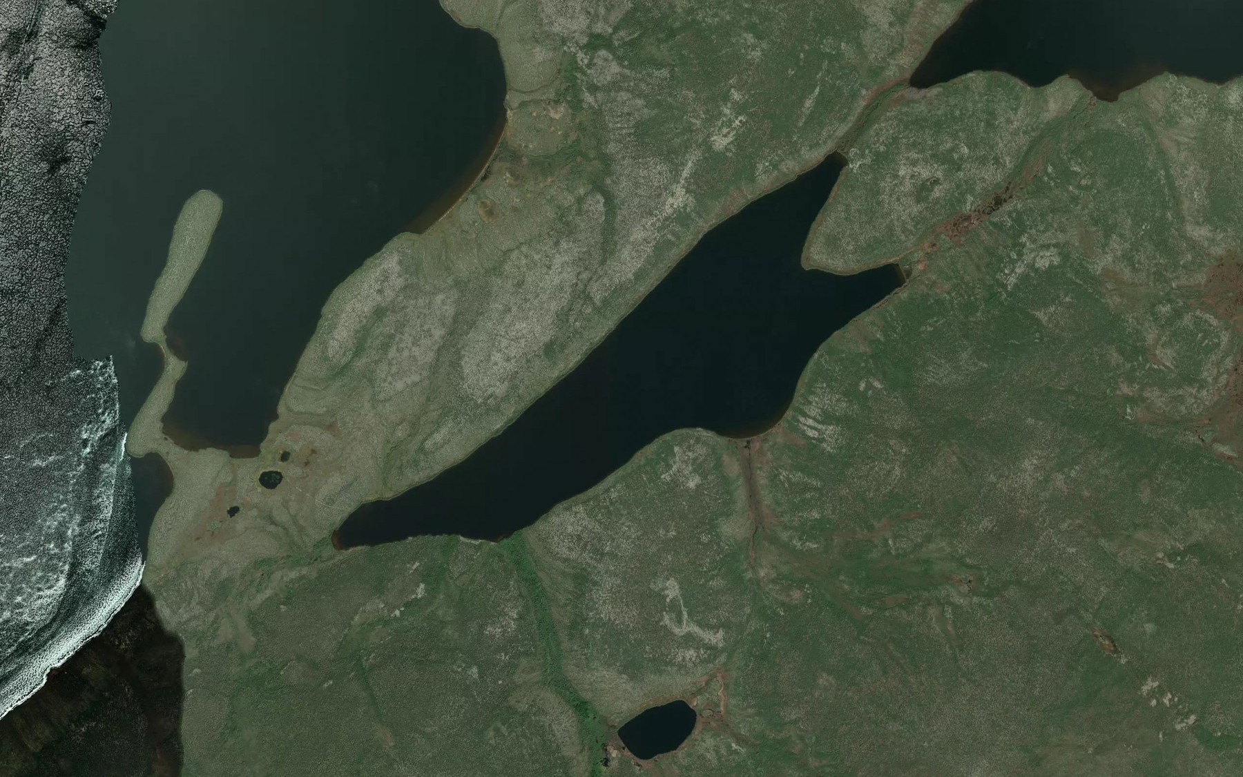 Satellite map of the Astle Lake