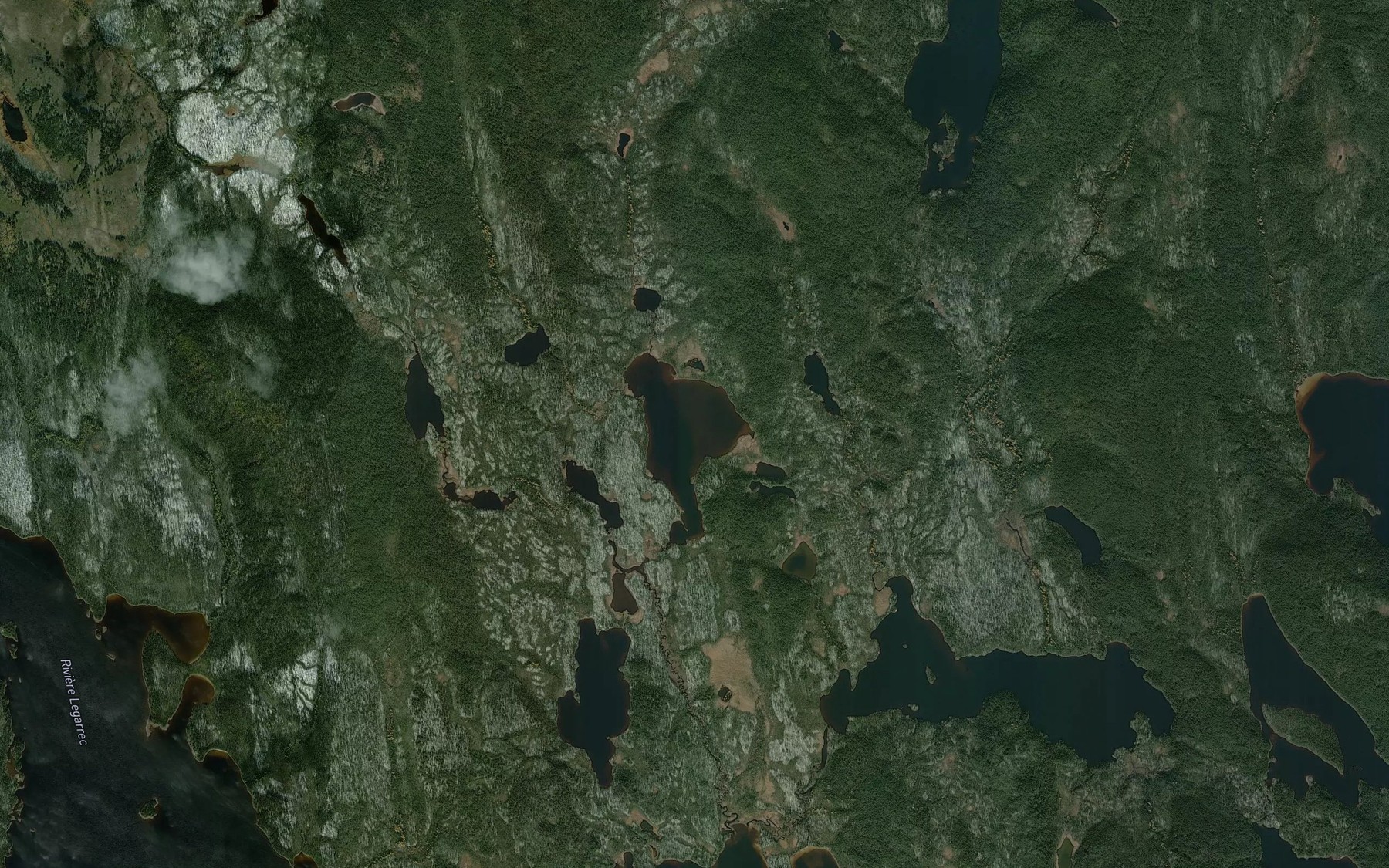 Satellite map of the Lac de la Caille