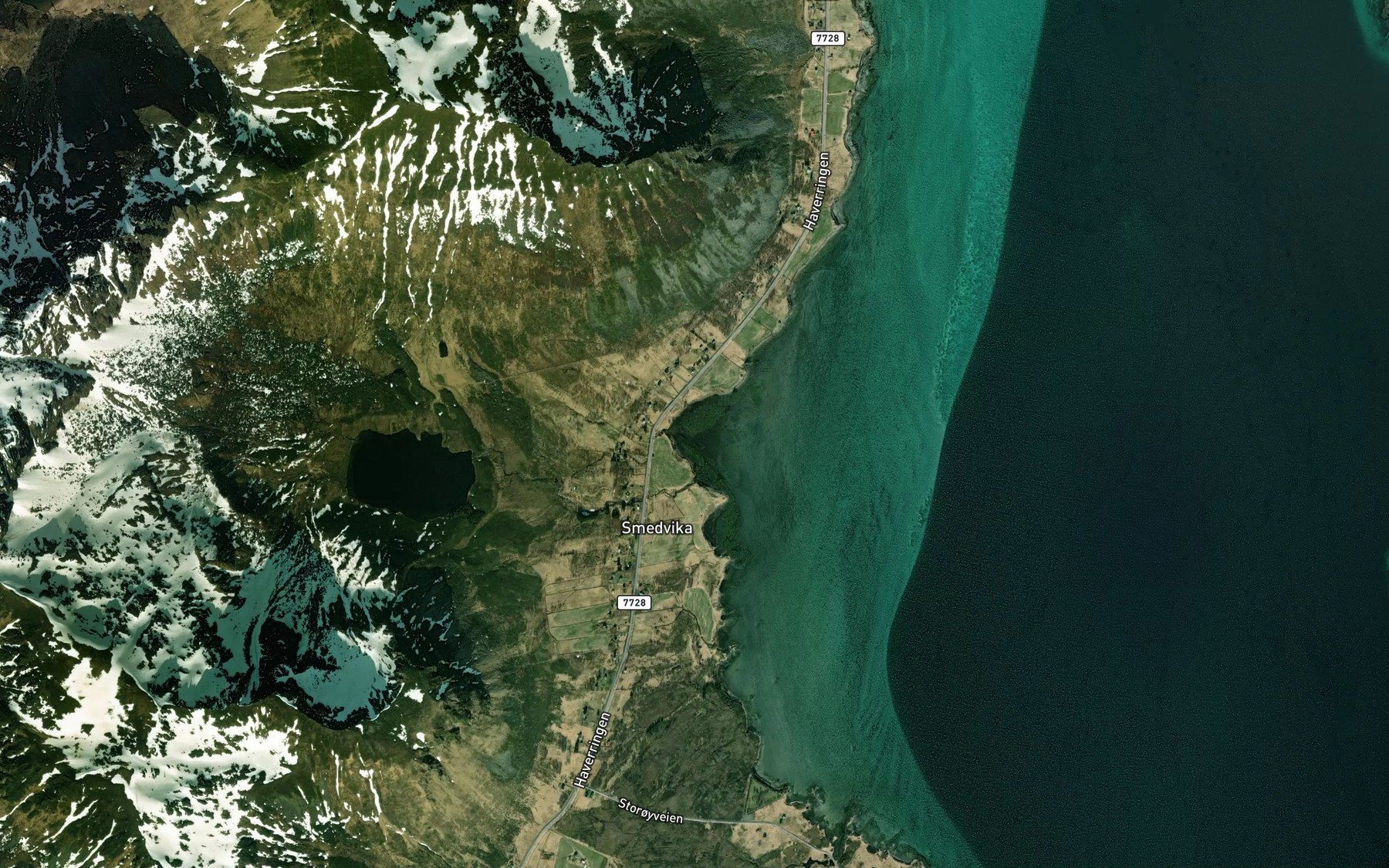 Satellite map of the Smedvikbukta