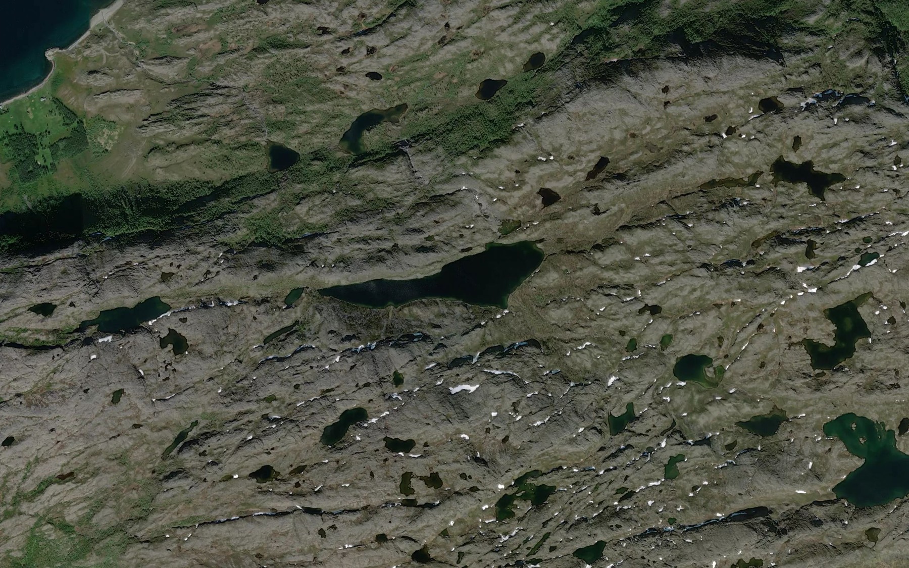 Satellite map of the Cahppesvuovdejavri