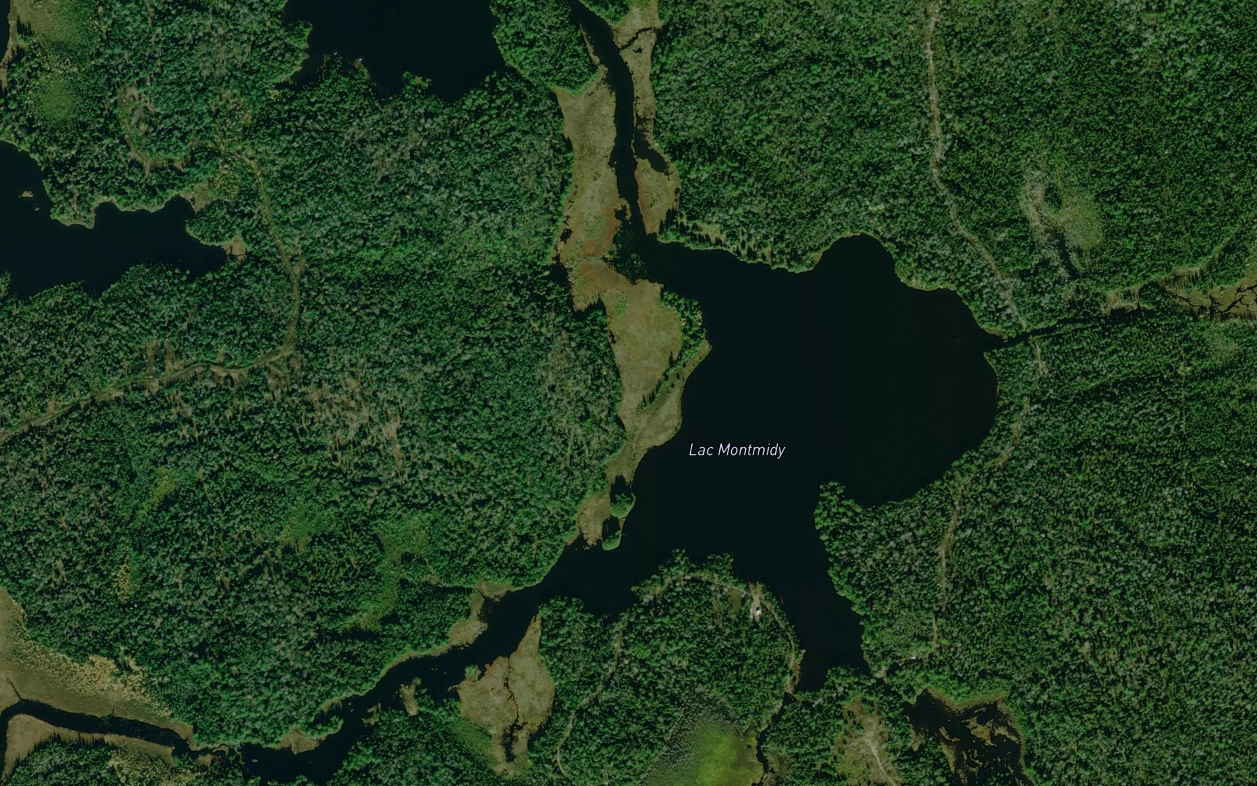 Satellite map of the Lac Montmidy