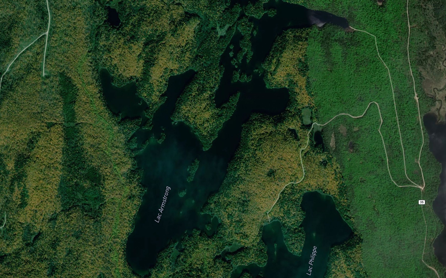 Satellite map of the Lac Armstrong