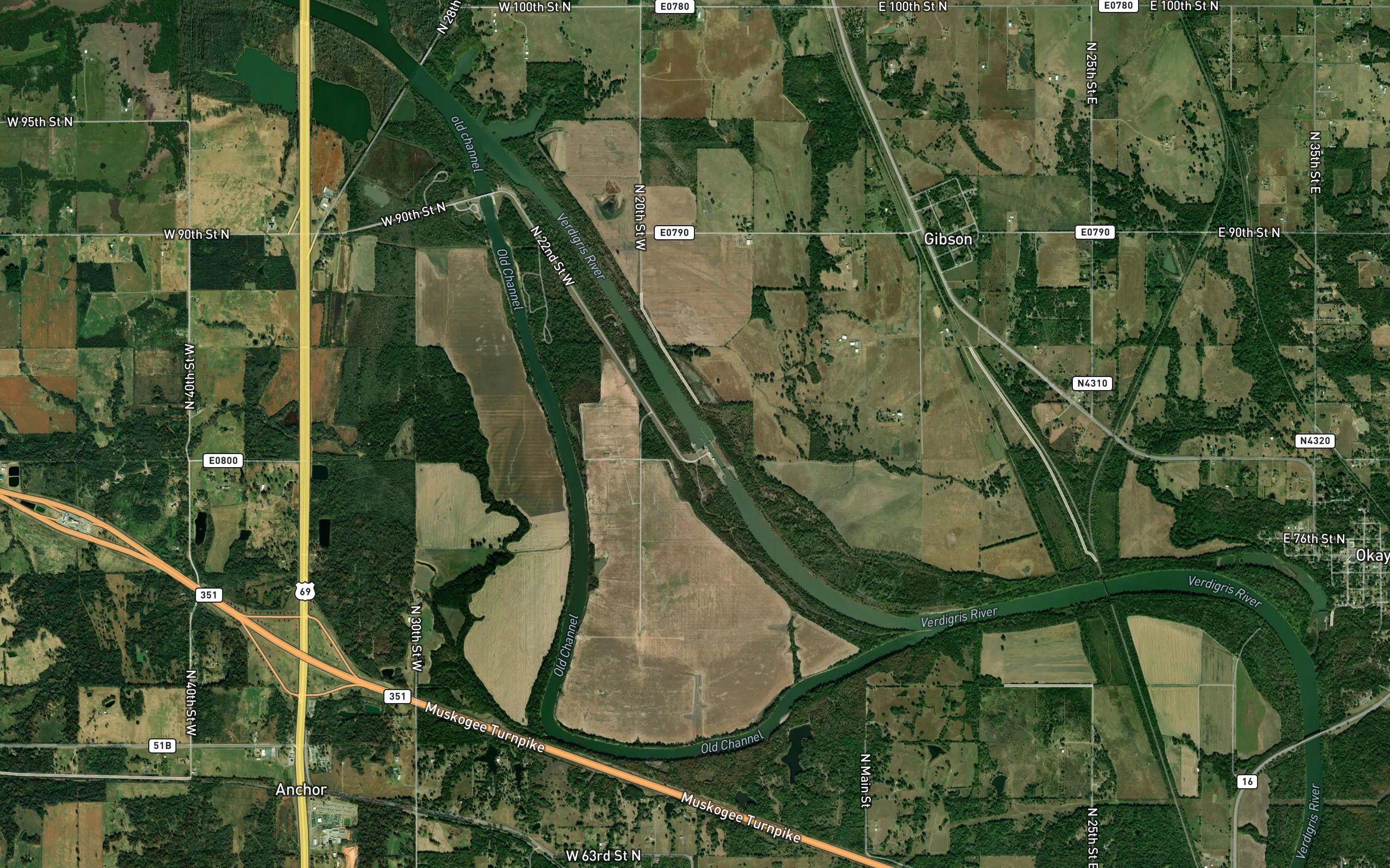 Chouteau Lock and Dam 17