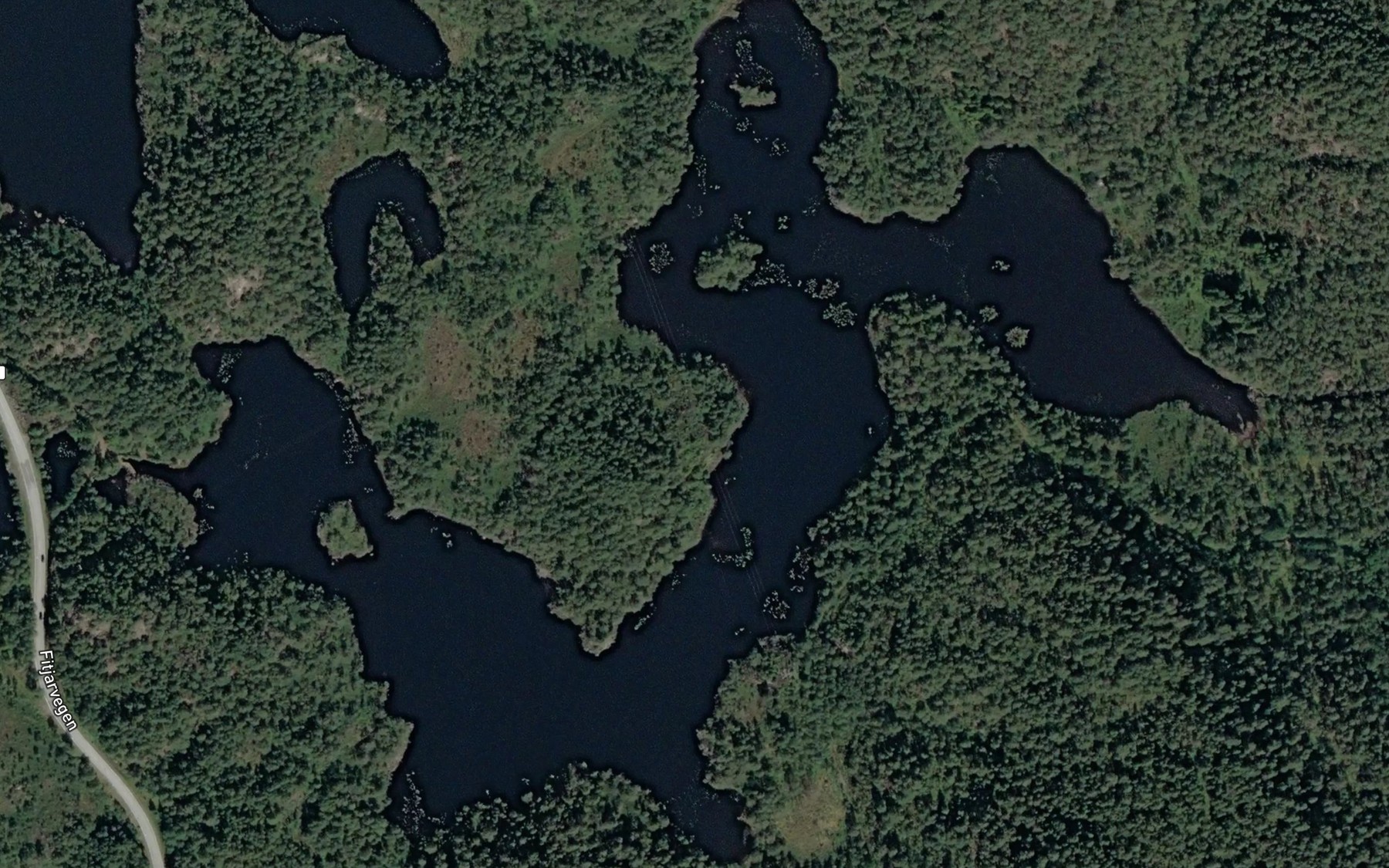 Satellite map of the Ovre Petarteigsvatnet