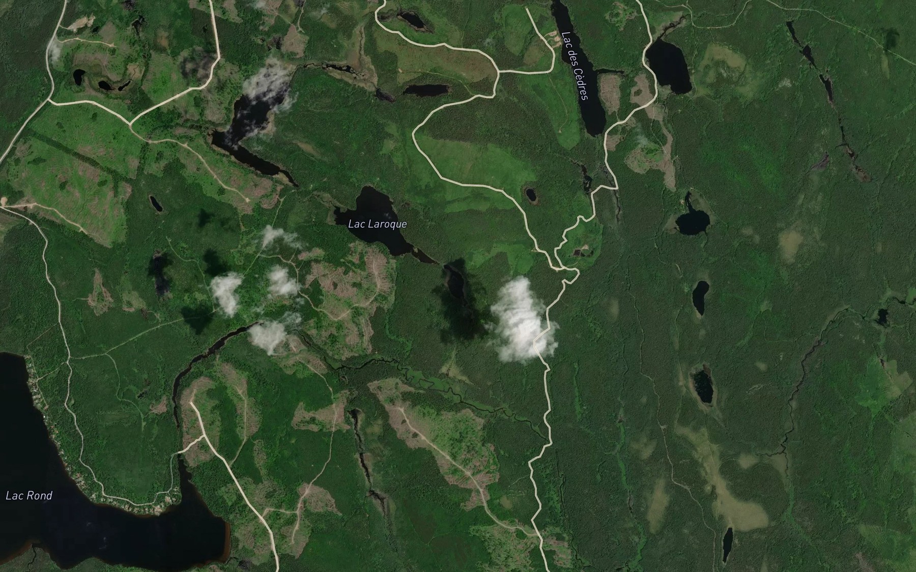 Satellite map of the Lac des Guay
