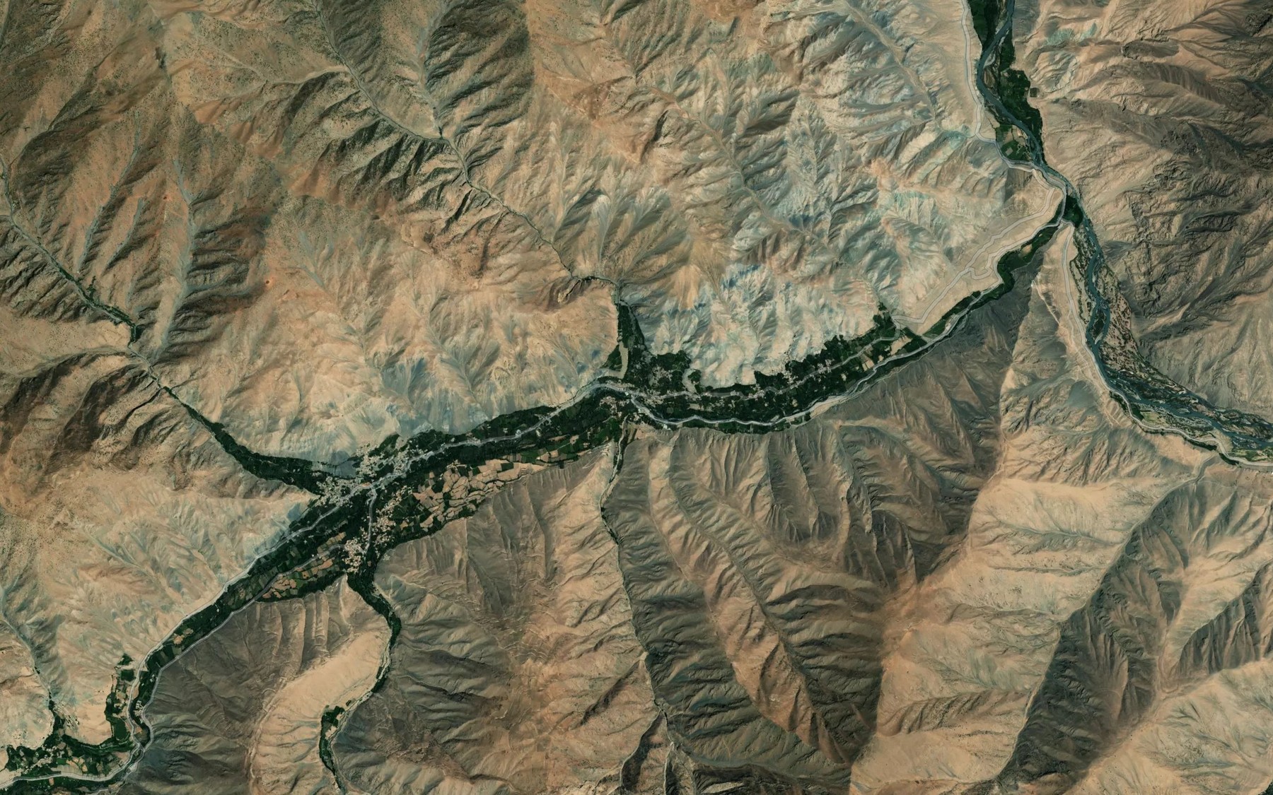 Satellite map of the Darah-ye Ashu