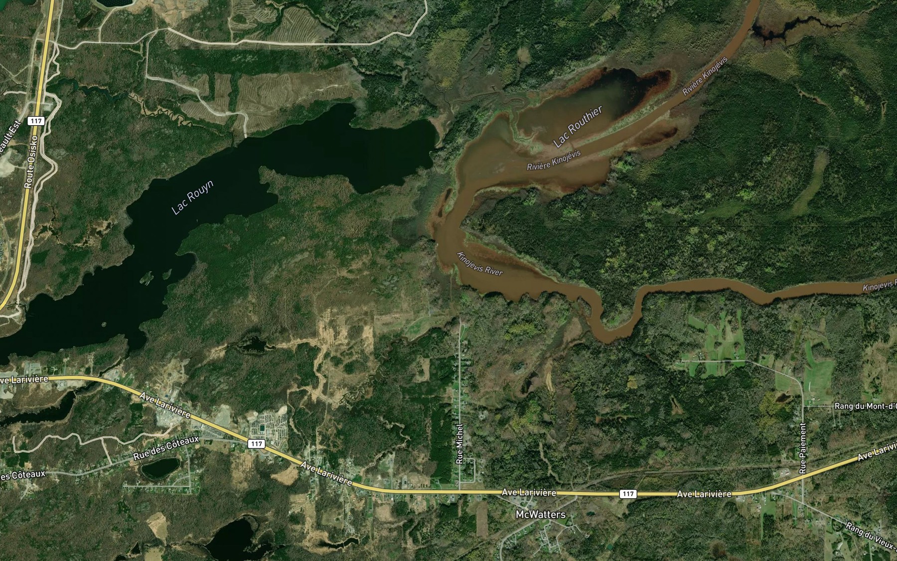 Satellite map of the Cours d'eau Paquette
