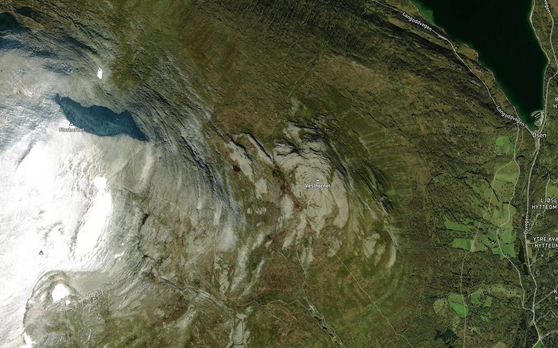 Satellite map of the Veslhorntjorna