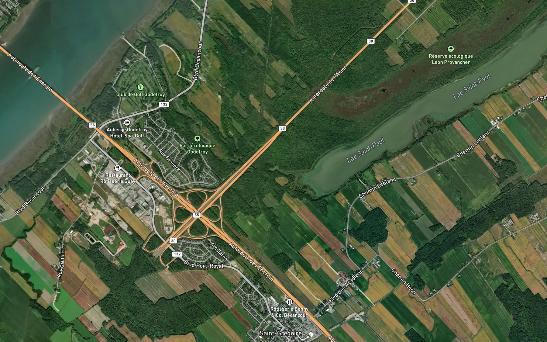 Satellite map of the Cours d'eau du Centre des Terres Carrees