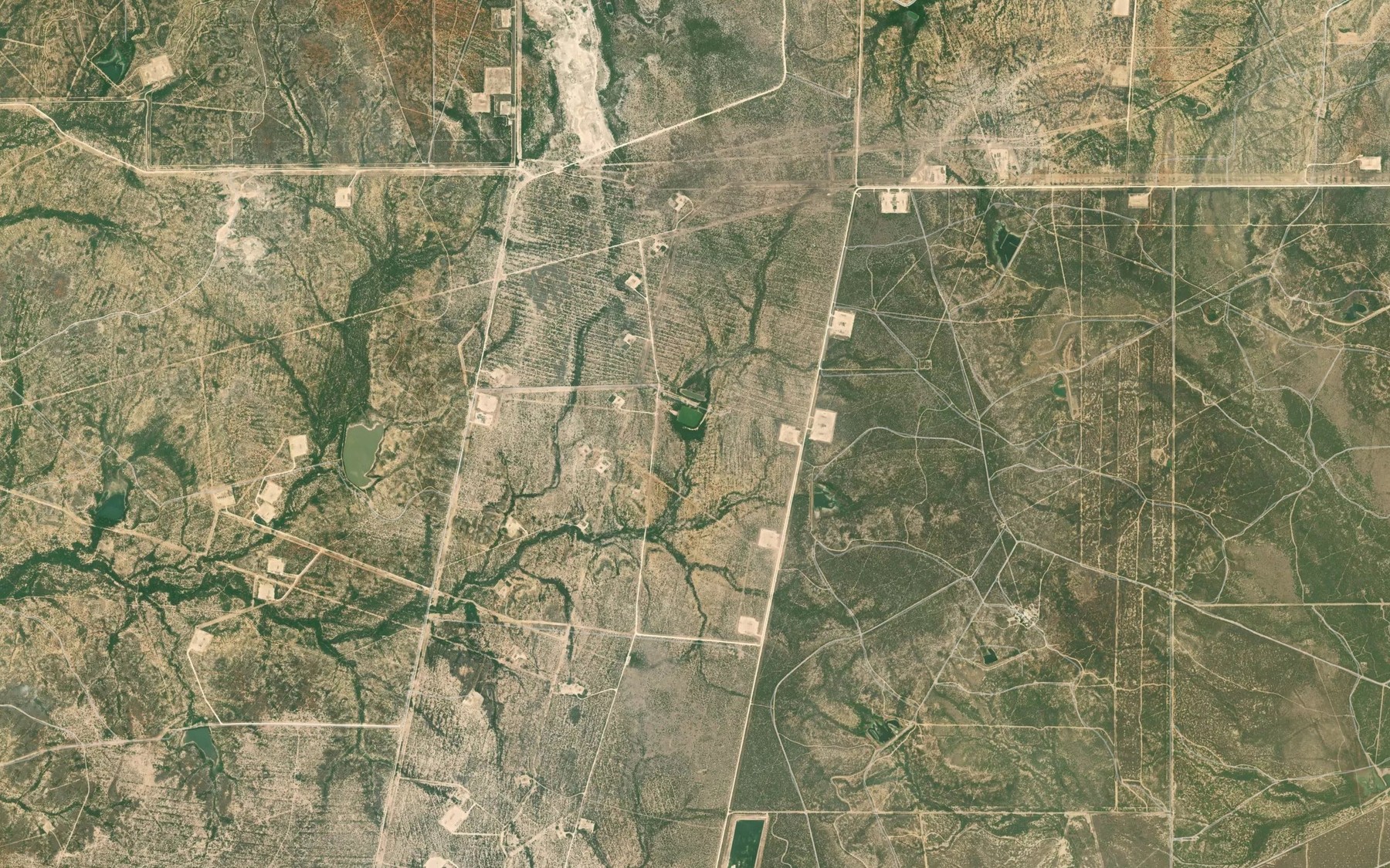 Satellite map of the Briscoe Lake