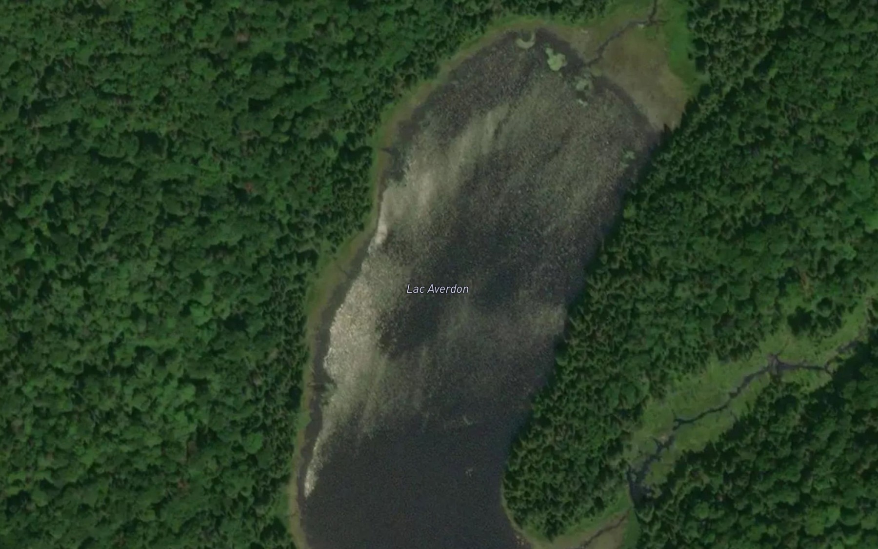 Satellite map of the Lac Averdon
