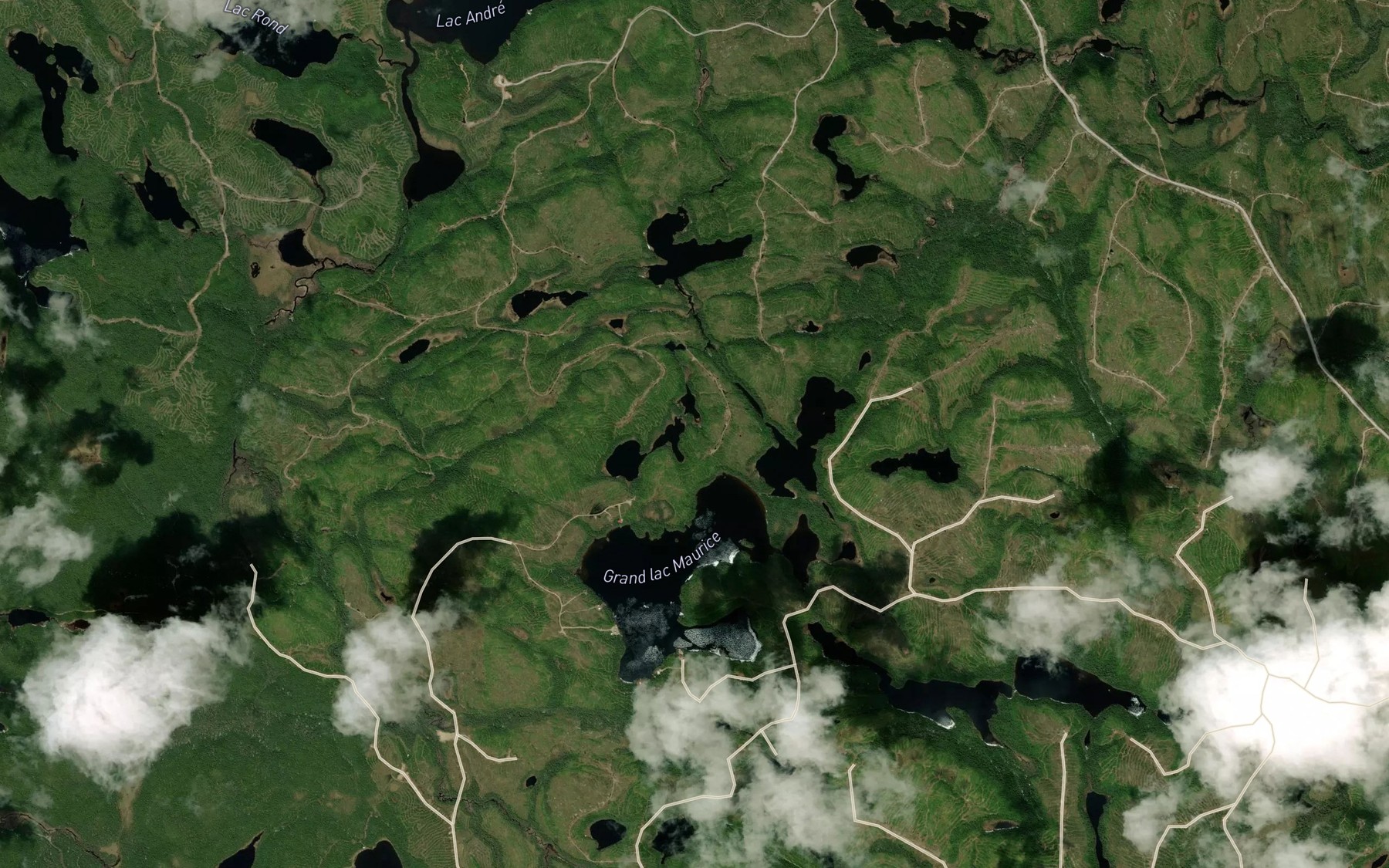 Satellite map of the Lac de la Poudrerie