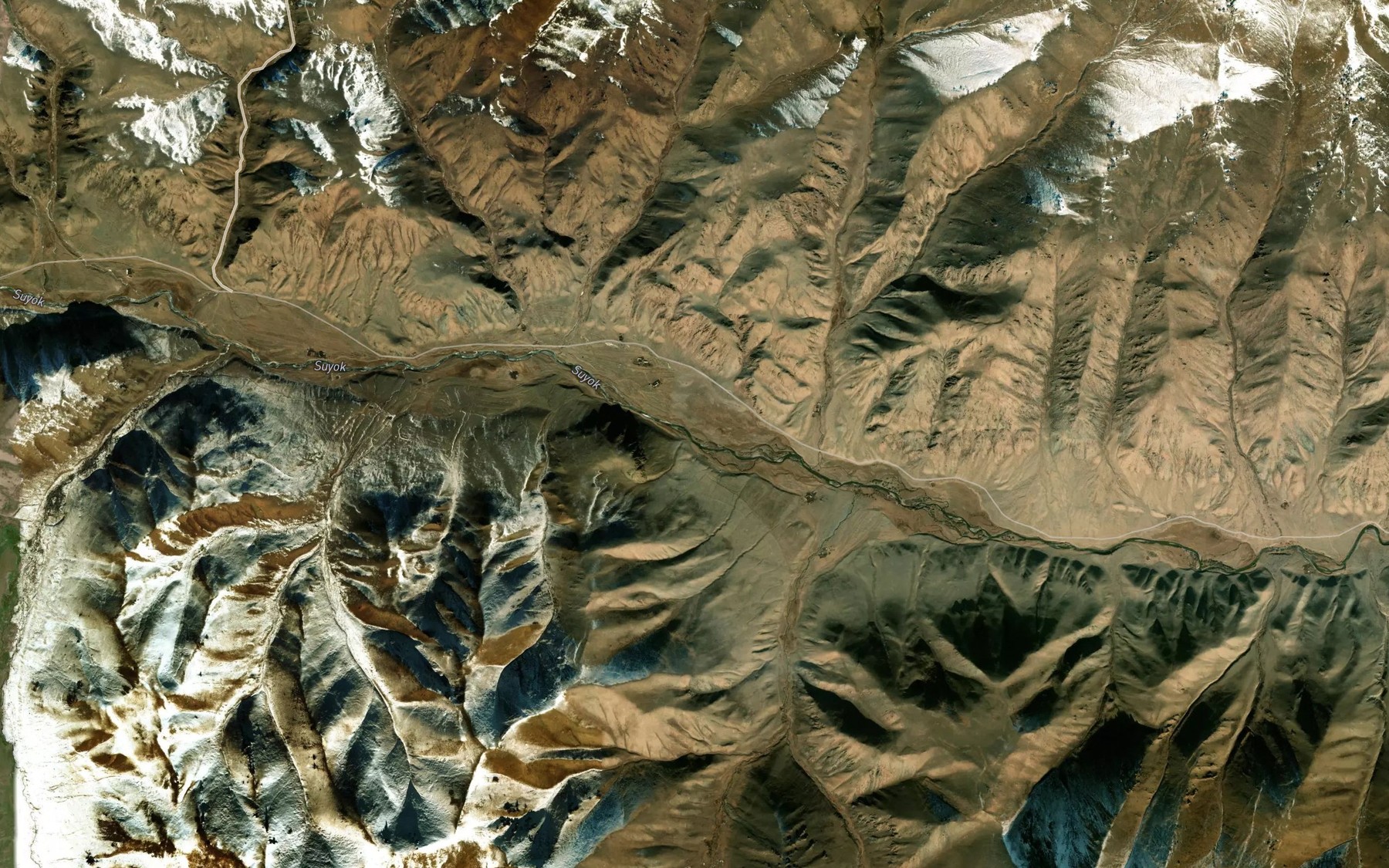 Satellite map of the Vostochnyy Suyek