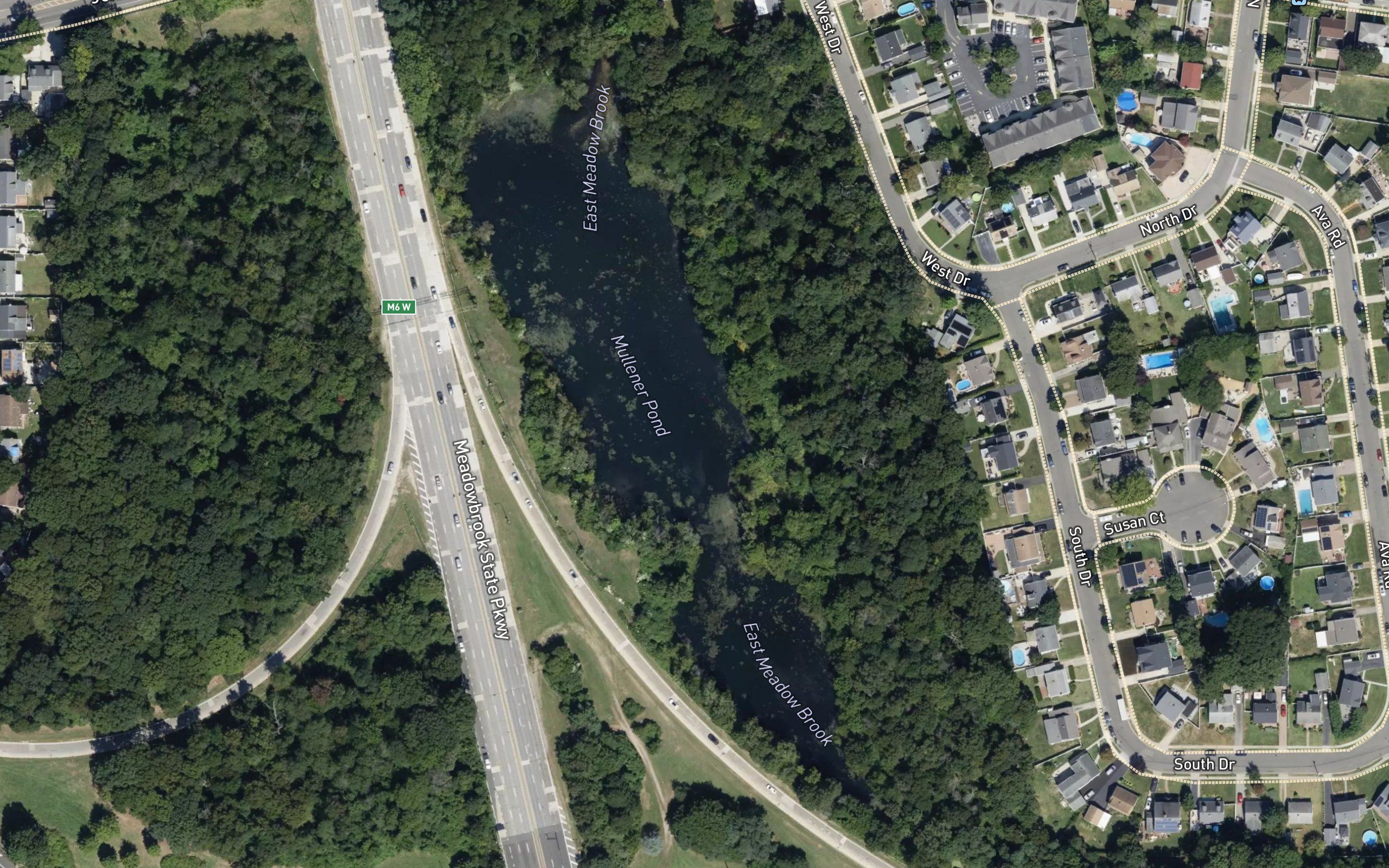 Mullener Pond