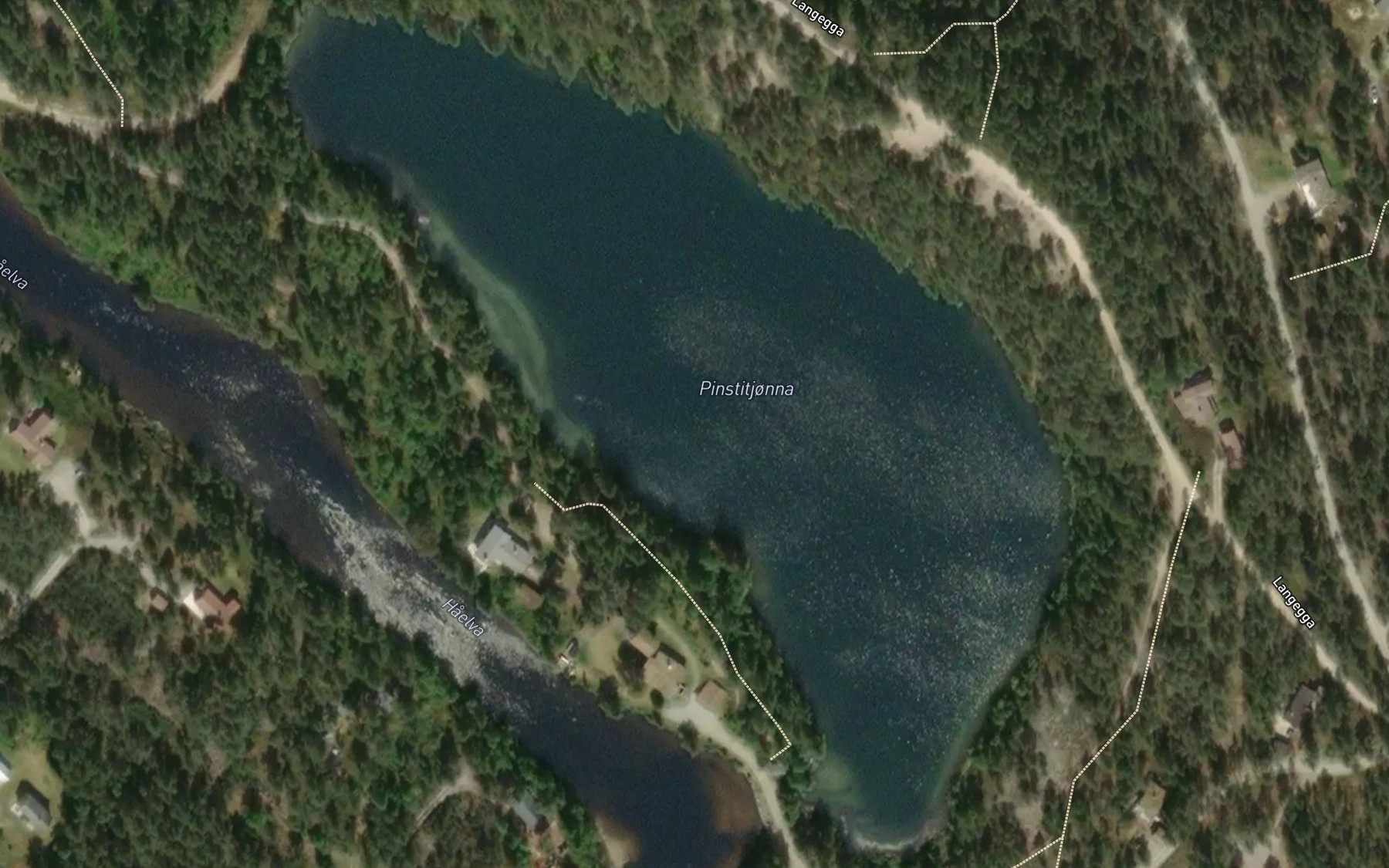 Satellite map of the Pinstitjonna