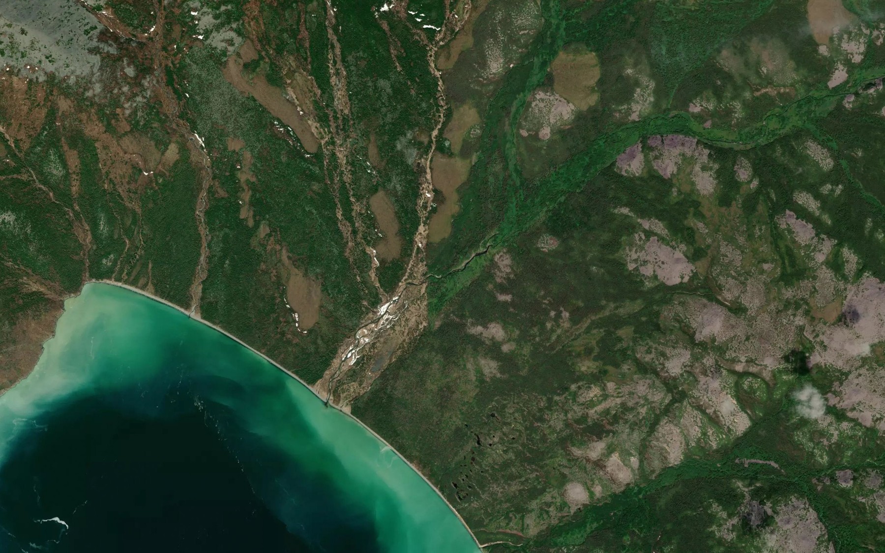 Satellite map of the Sredniy