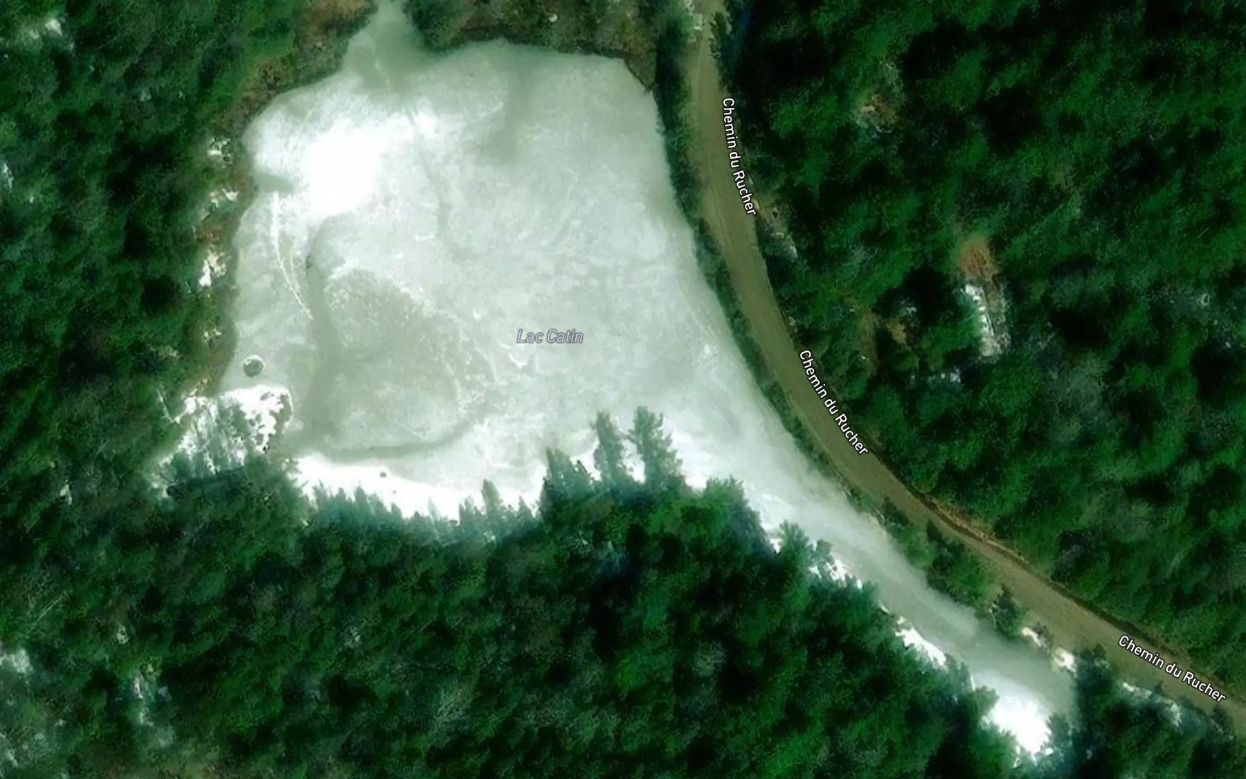 Satellite map of the Lac Catin