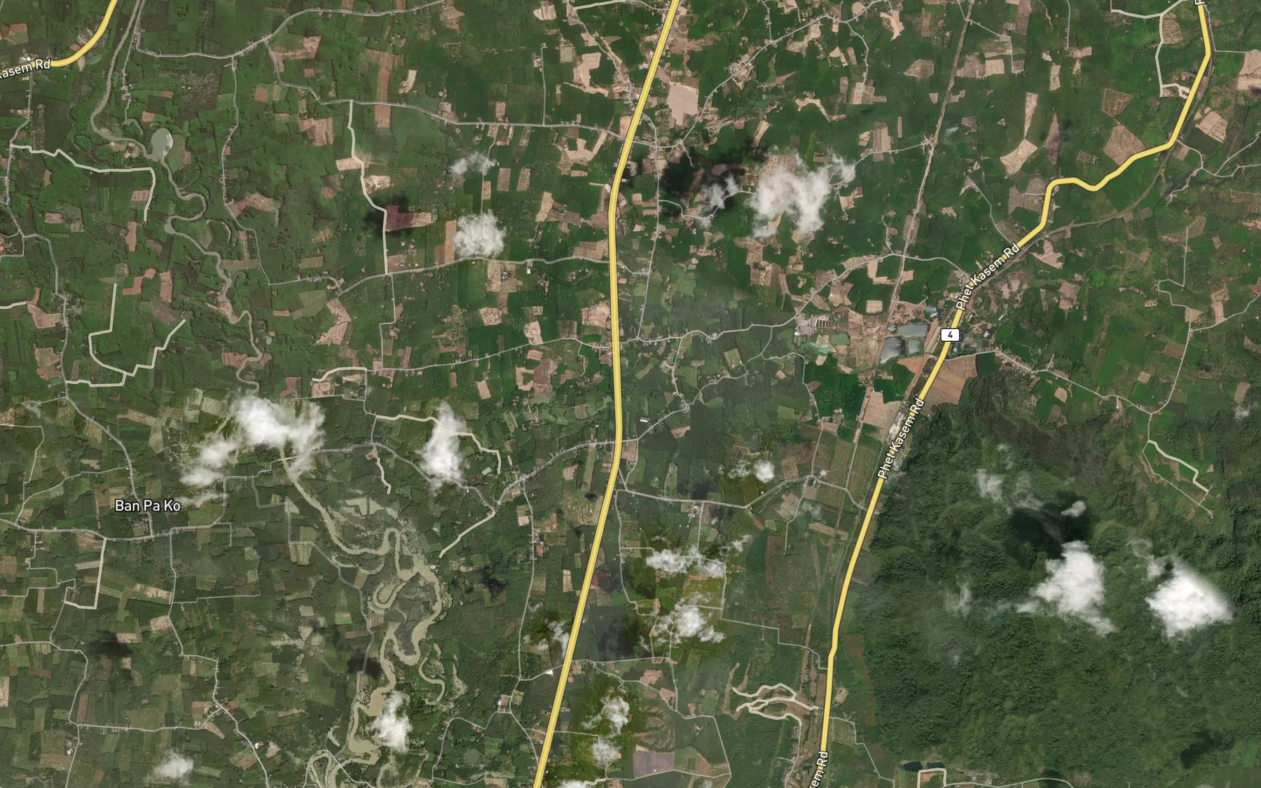 Satellite map of the Khlong Huai Yot Tai