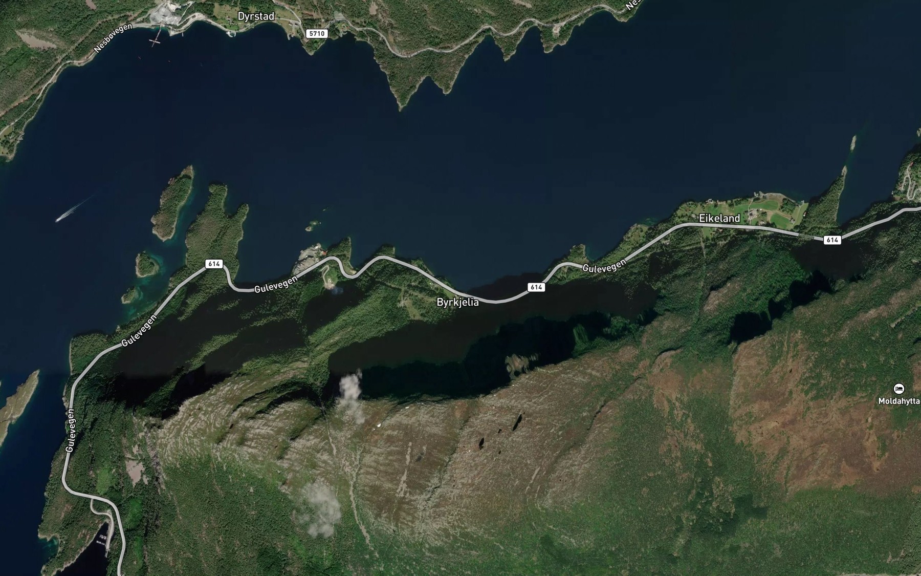Satellite map of the Liavika
