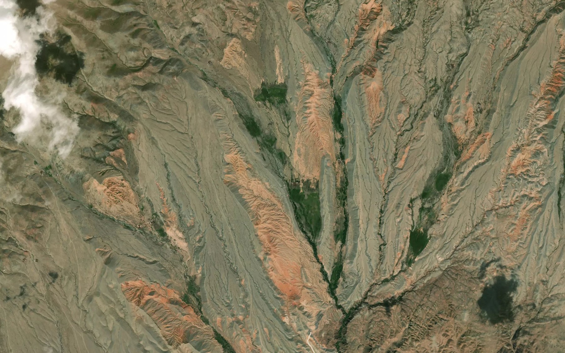 Satellite map of the Tyuz-Ashuu