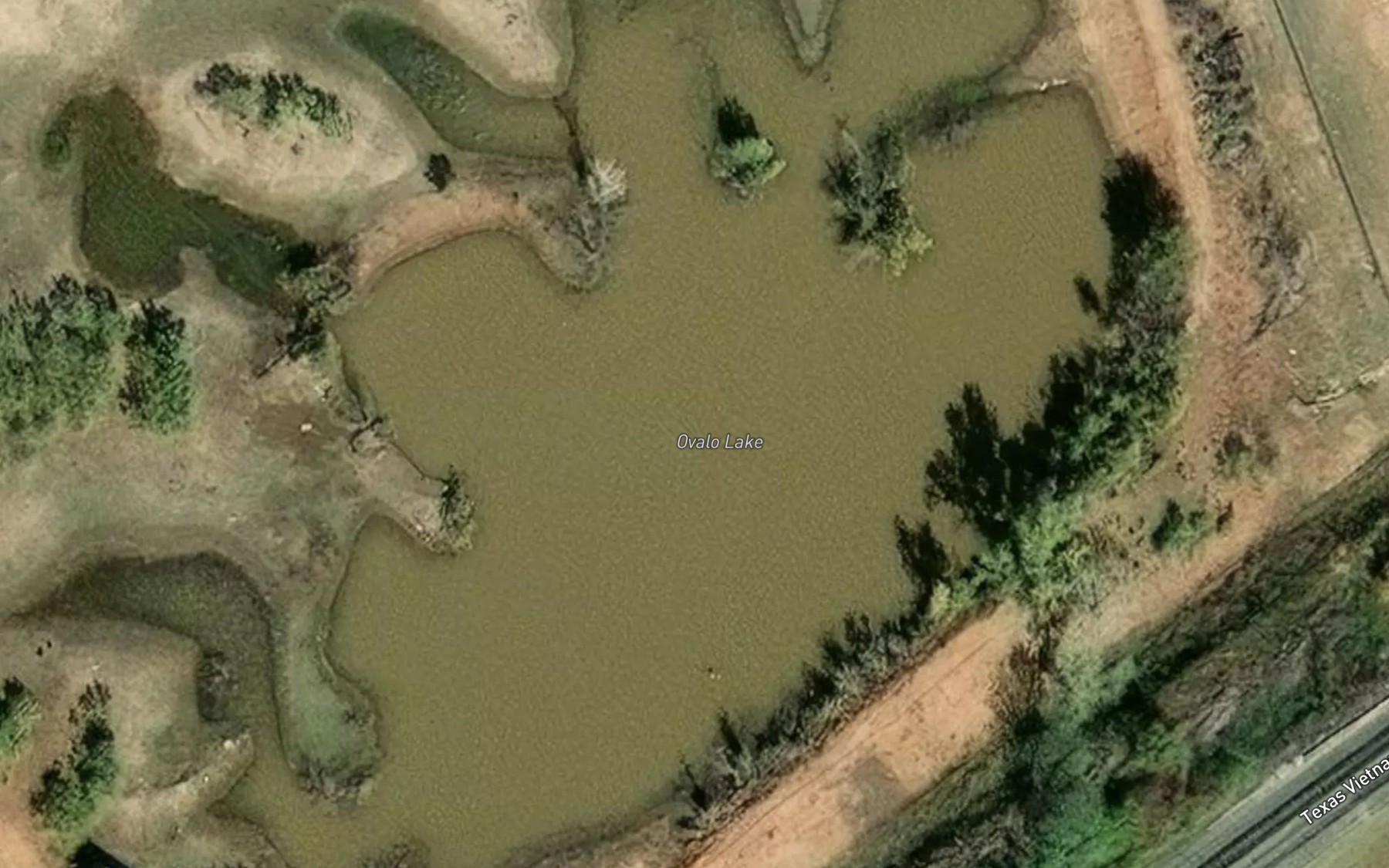 Satellite map of the Ovalo Lake