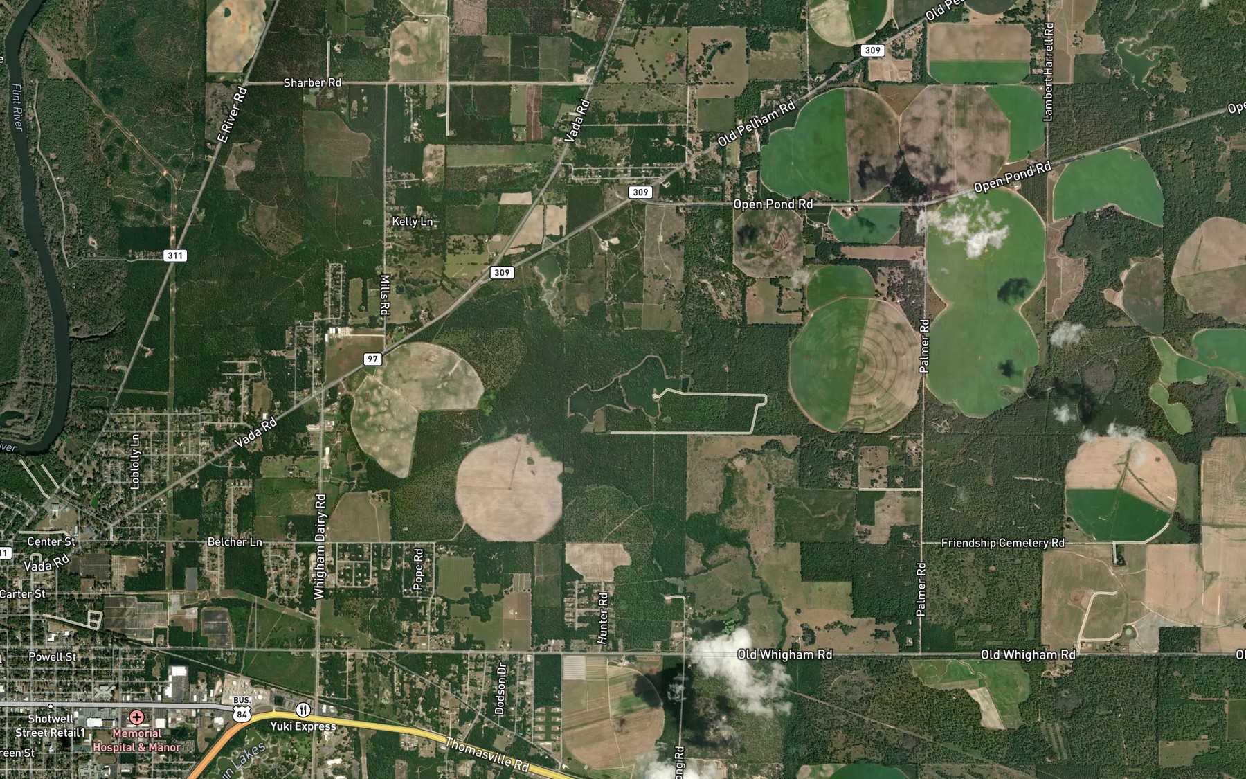 Satellite map of the Bateau Pond