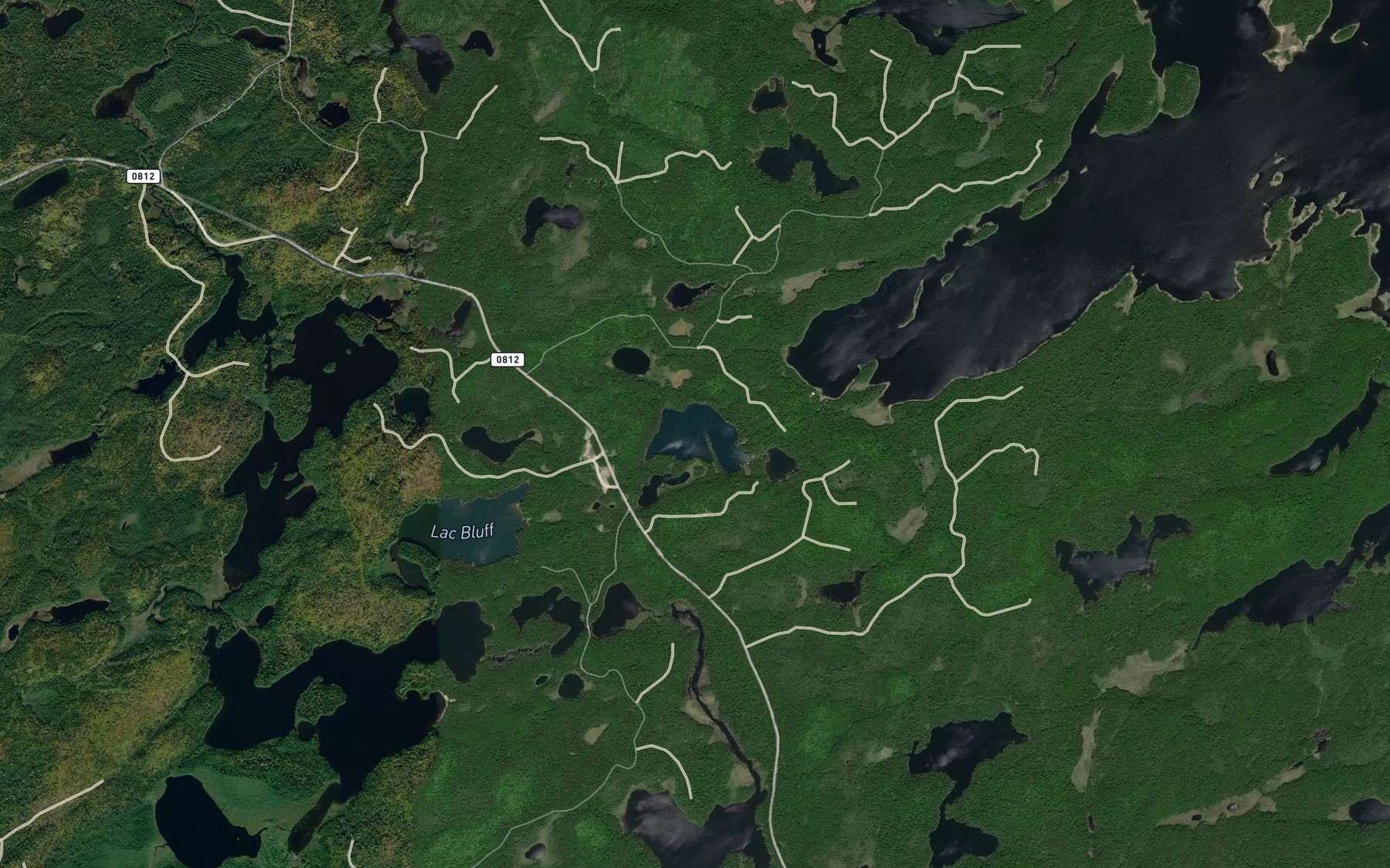 Satellite map of the Lac de l'Emeraude