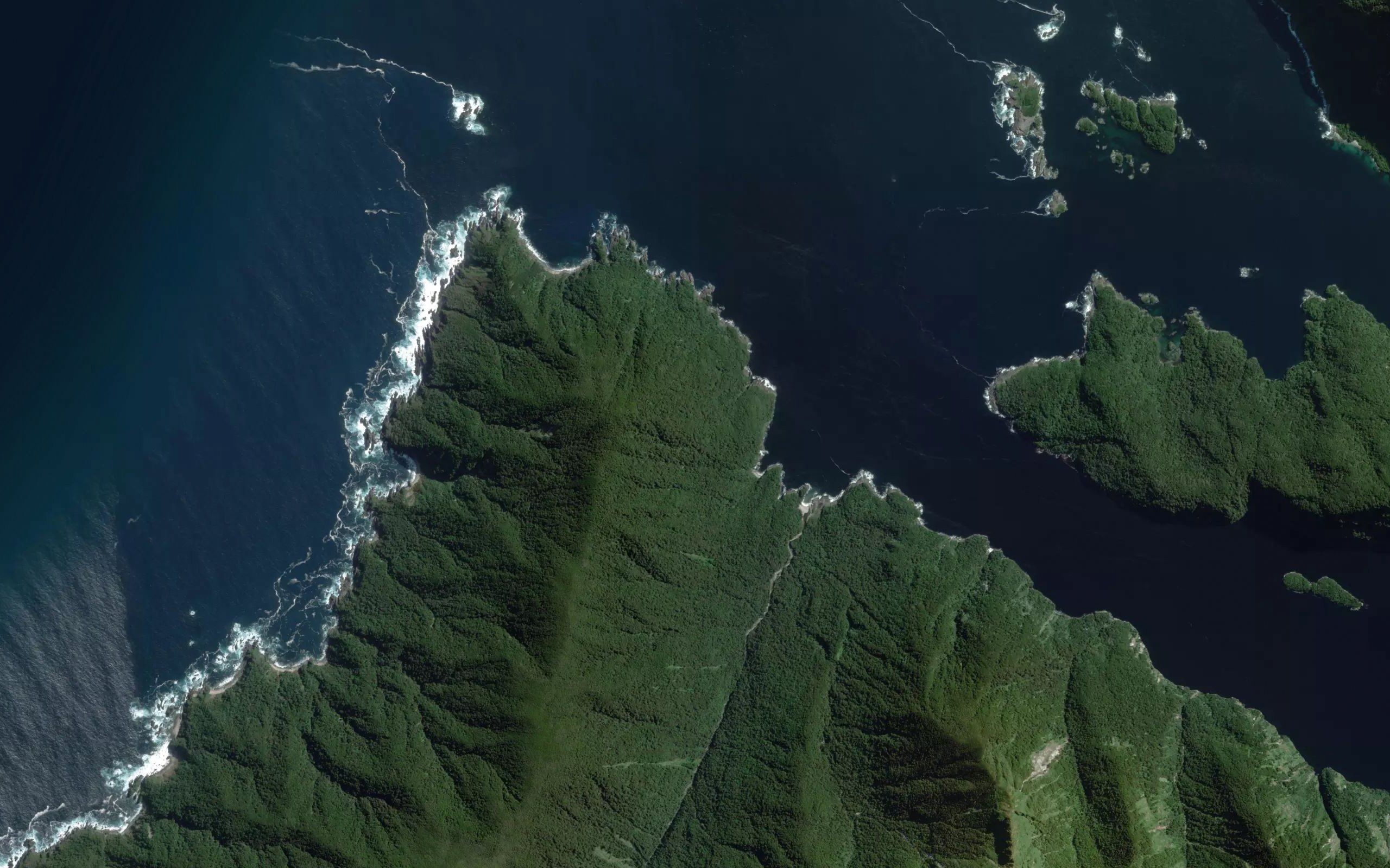 Cascada Bay