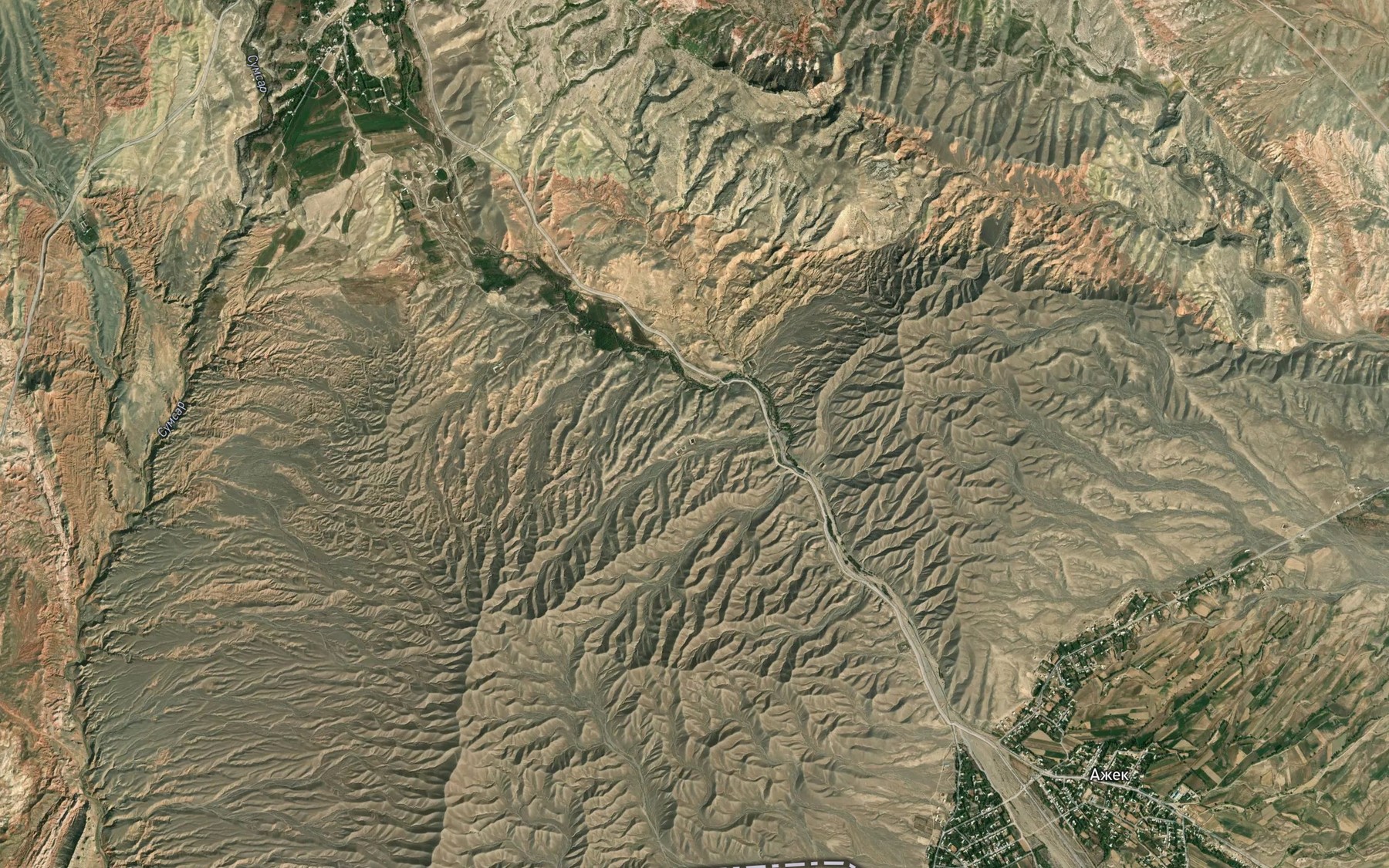 Satellite map of the Rodnik Kyzyltumshuk